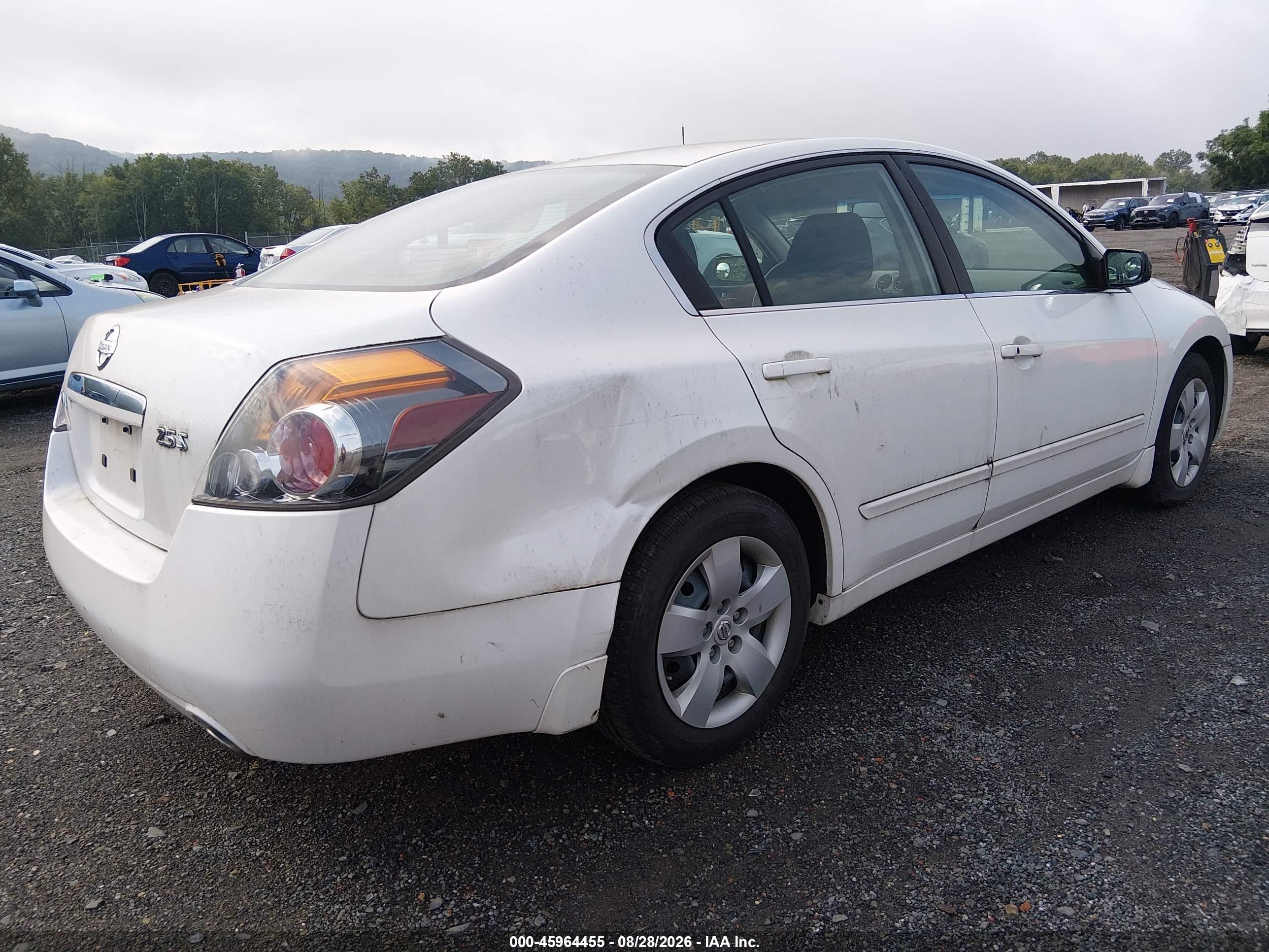 2008 Nissan Altima 2.5 S White vin: 1N4AL21E78N508732