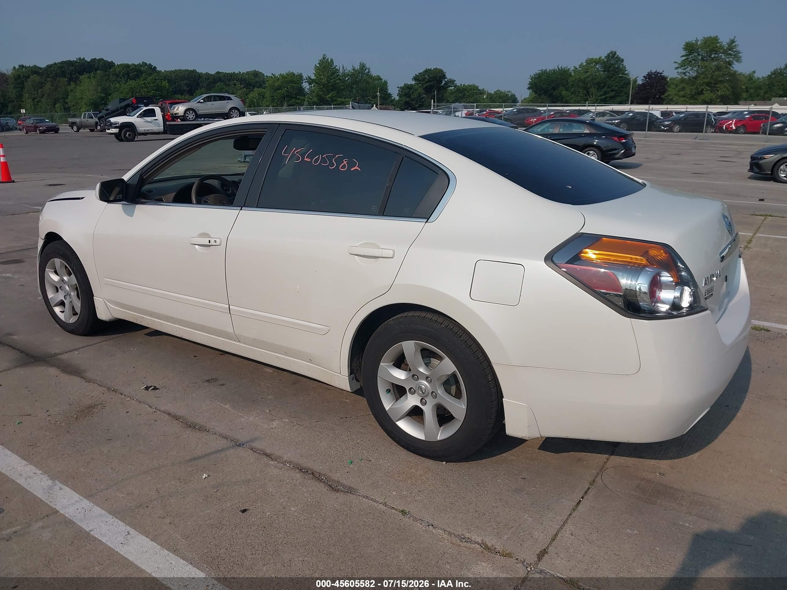 2009 Nissan Altima 2.5 S Белый vin: 1N4AL21E79N443110