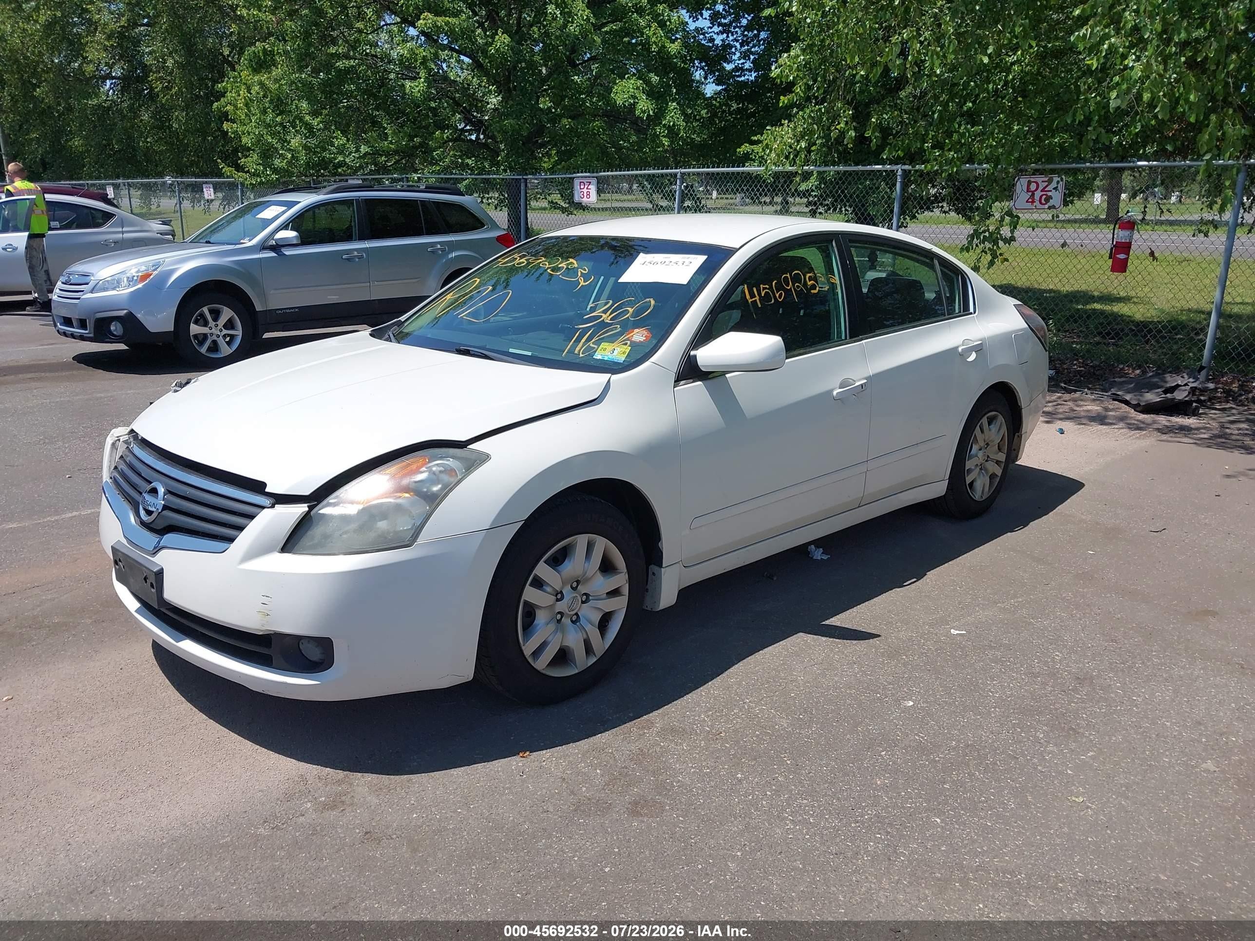 2009 Nissan Altima 2.5 S Белый vin: 1N4AL21E79N485650