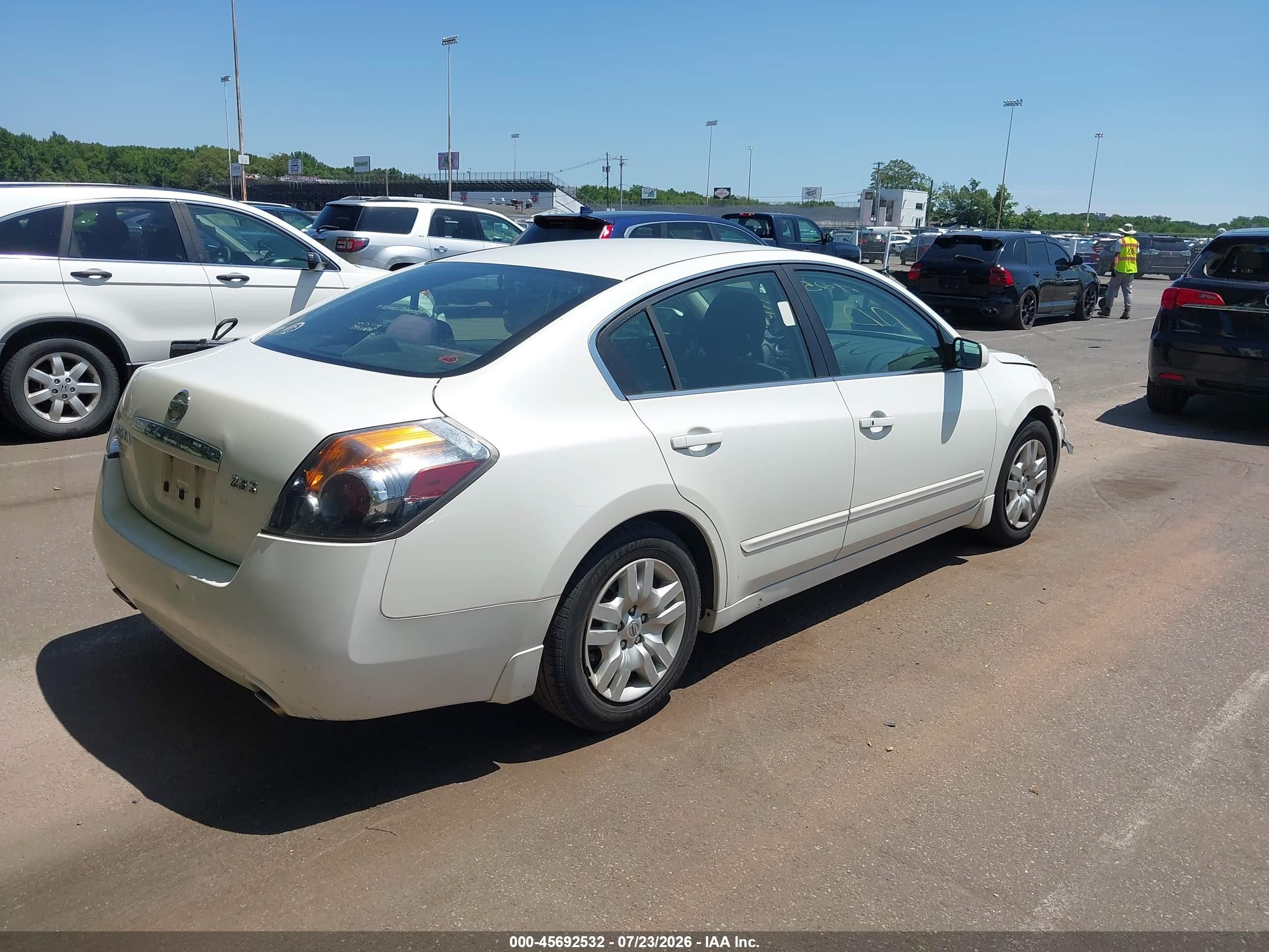 2009 Nissan Altima 2.5 S Белый vin: 1N4AL21E79N485650