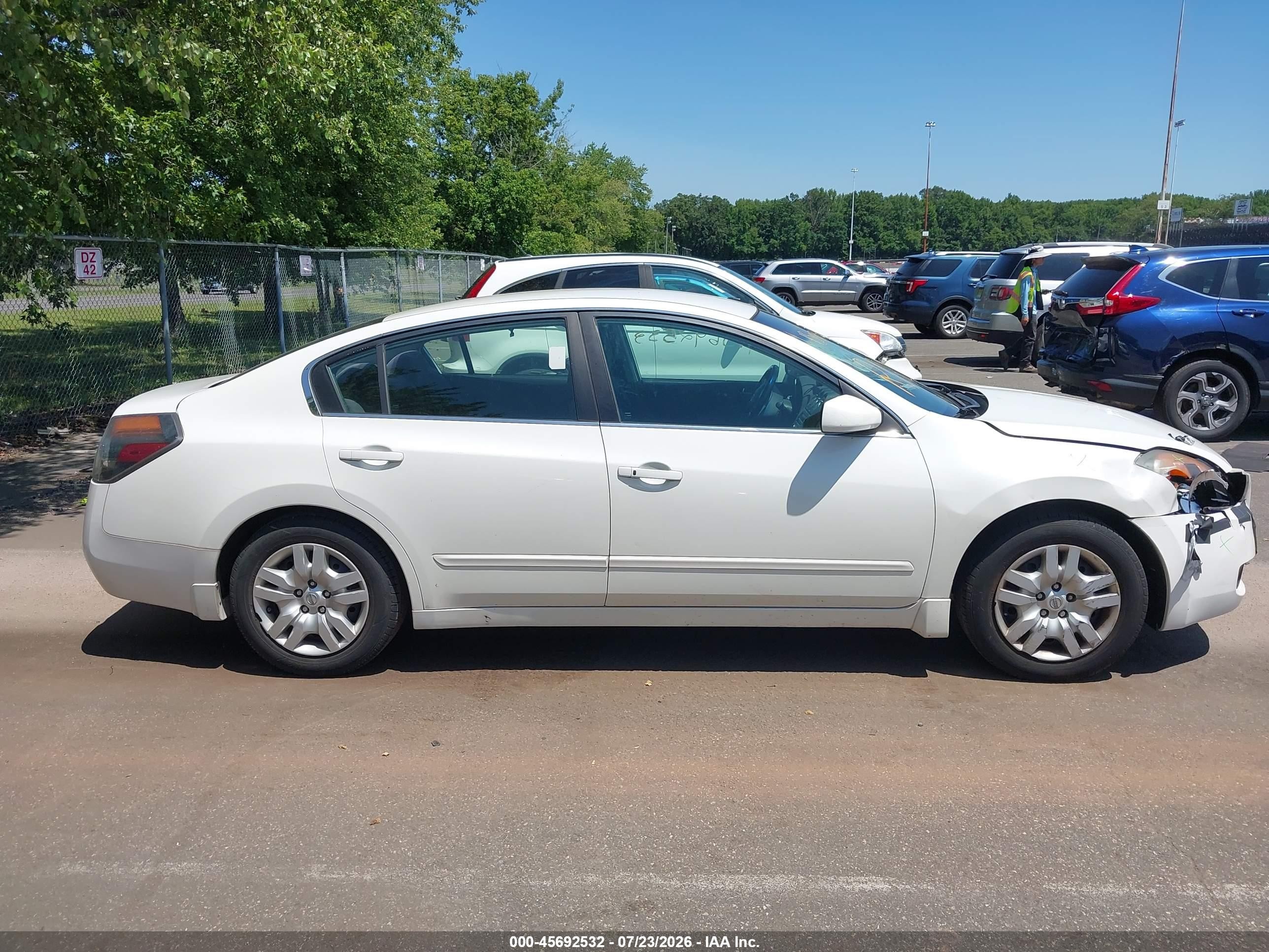2009 Nissan Altima 2.5 S Белый vin: 1N4AL21E79N485650