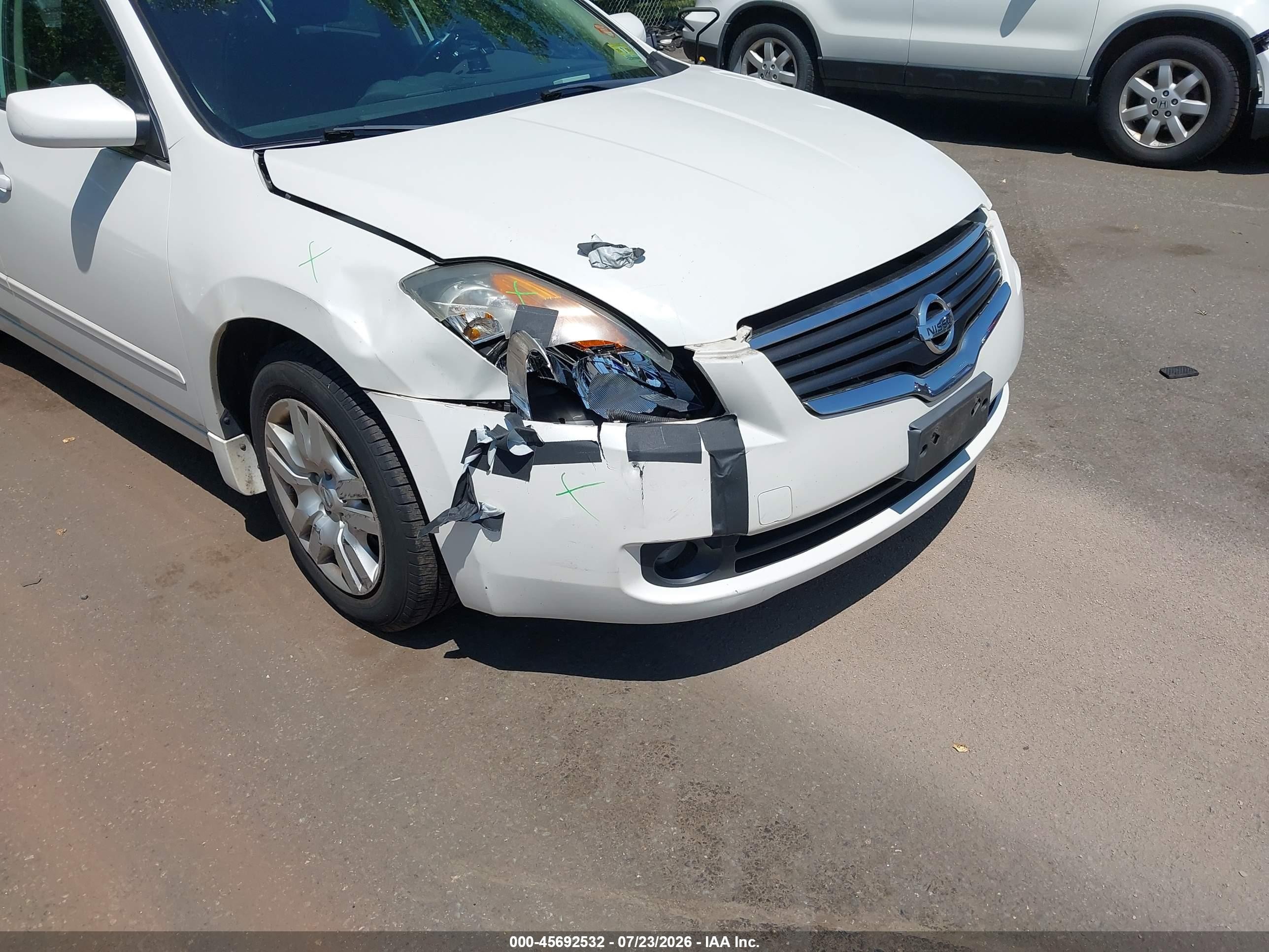 2009 Nissan Altima 2.5 S Белый vin: 1N4AL21E79N485650