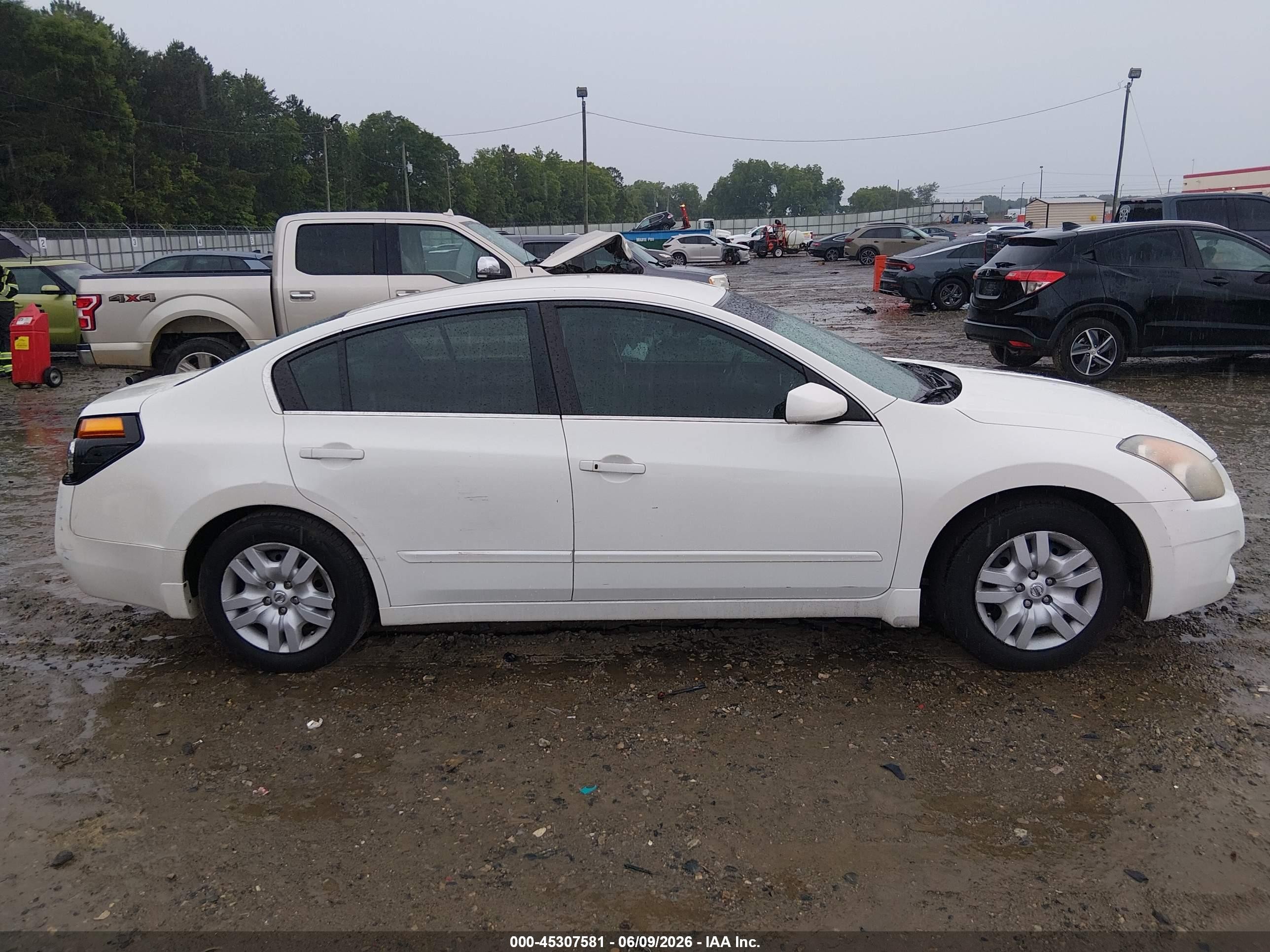 2009 Nissan Altima 2.5 S White vin: 1N4AL21E79N532627