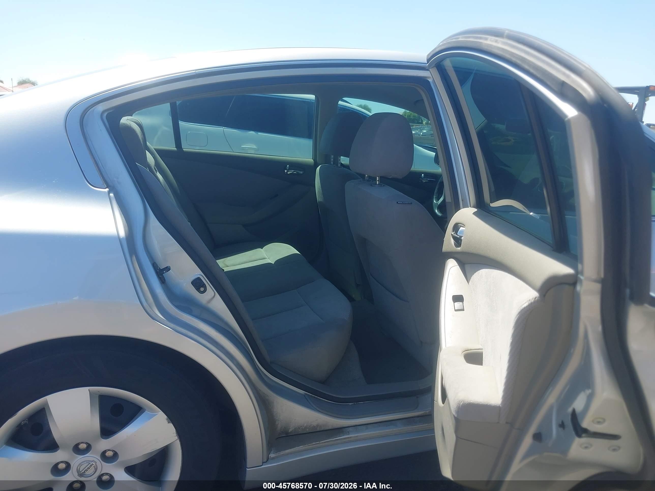 2007 Nissan Altima 2.5 S Silver vin: 1N4AL21E87C108804