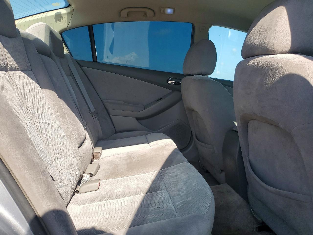 2007 Nissan Altima 2.5 Серебряный vin: 1N4AL21E87C115686
