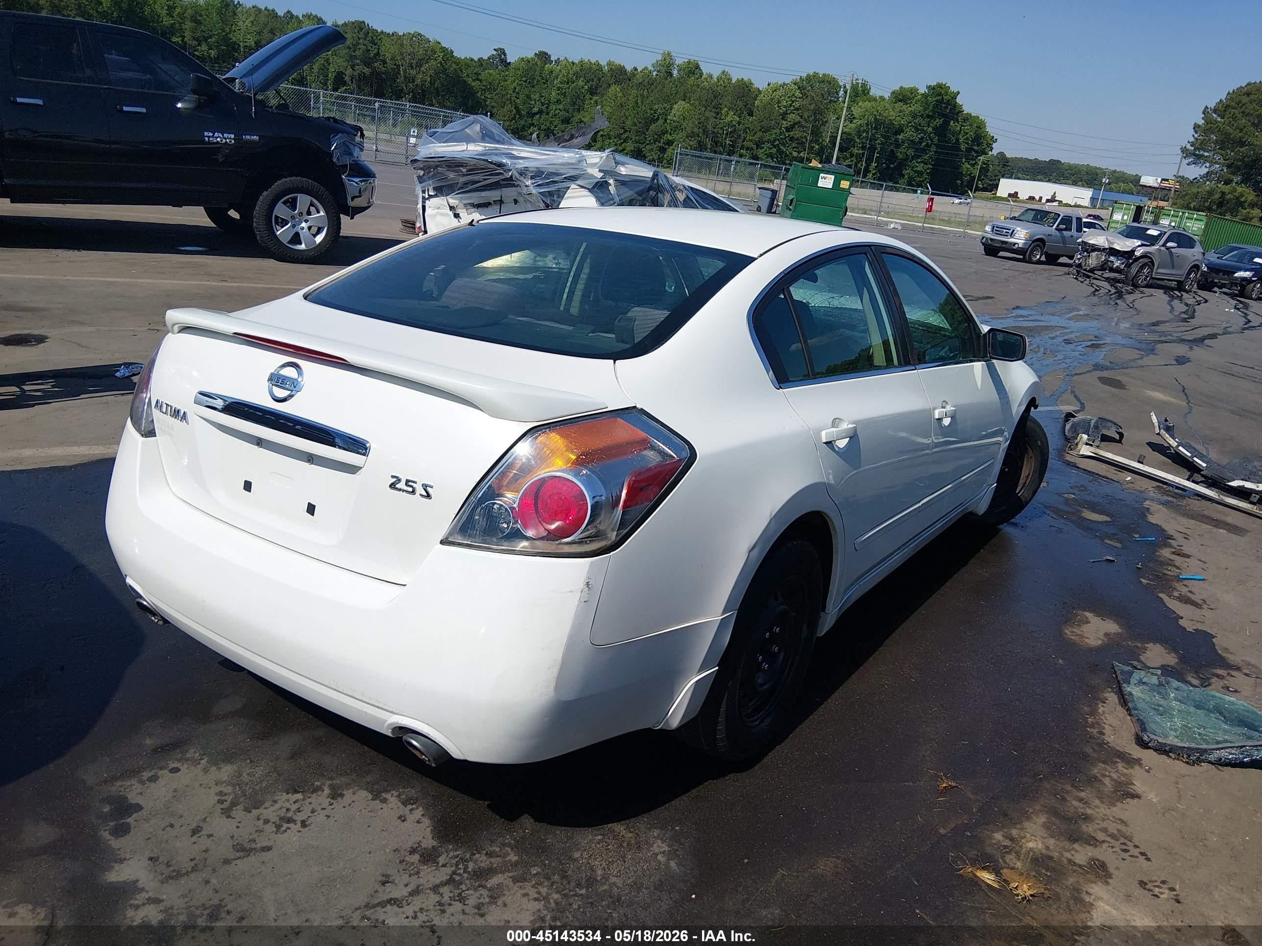 2007 Nissan Altima 2.5 S White vin: 1N4AL21E87C164385