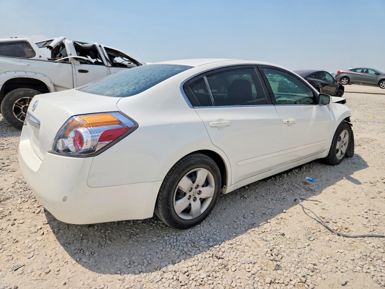 2007 Nissan Altima 2.5 White vin: 1N4AL21E87N410968