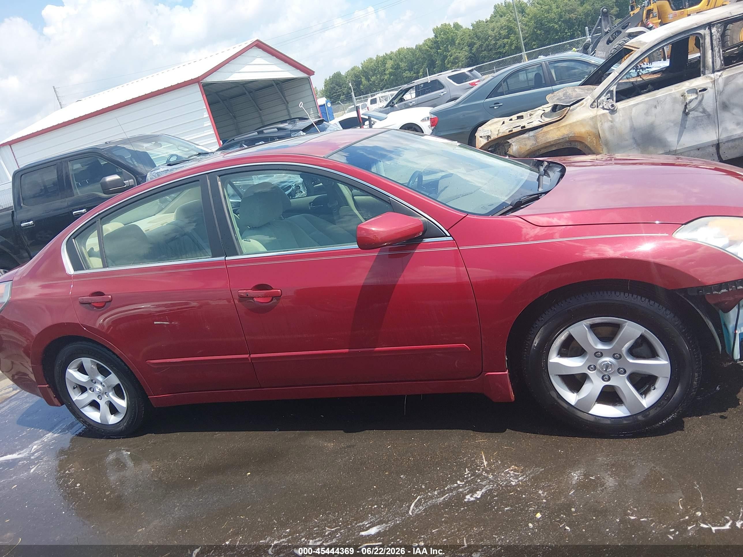 2008 Nissan Altima 2.5 S Red vin: 1N4AL21E88C114250