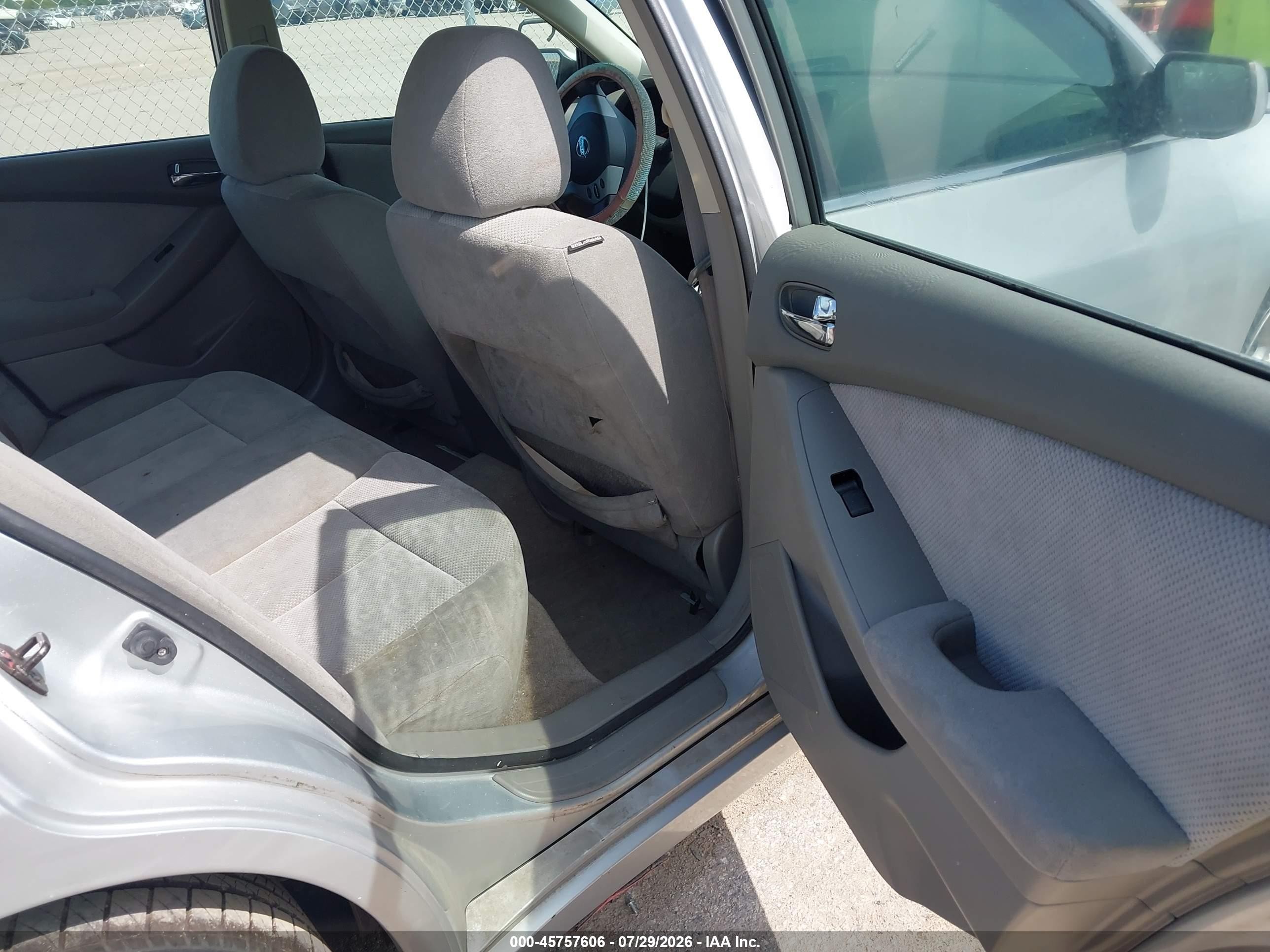 2009 Nissan Altima 2.5 S Silver vin: 1N4AL21E89C134290
