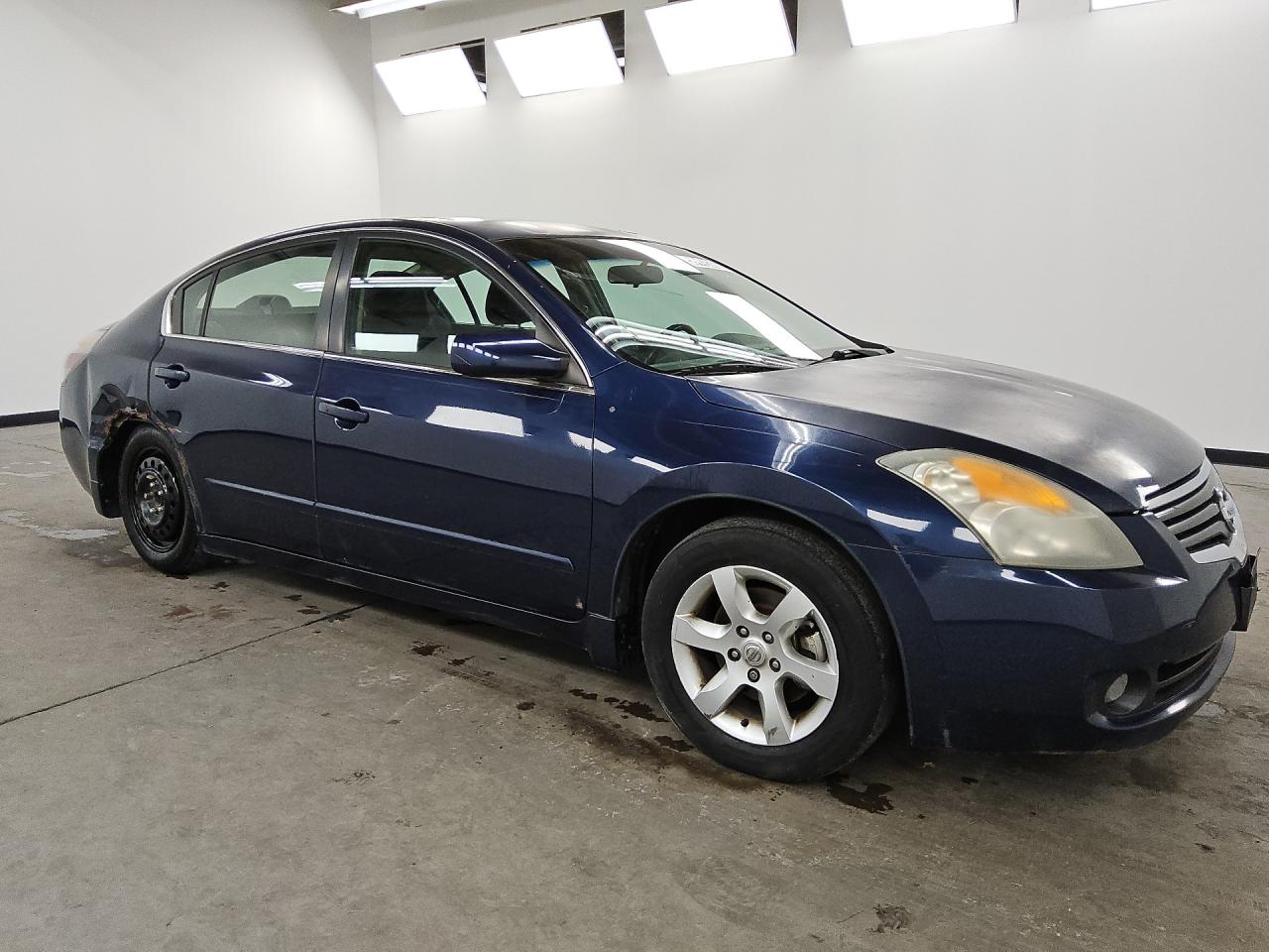 2009 Nissan Altima 2.5/2.5s Blue vin: 1N4AL21E89N403232 Damage: Right Front Fender, Dent(S) W/ Paint Dmg, 1/8 To 1/2 Inch