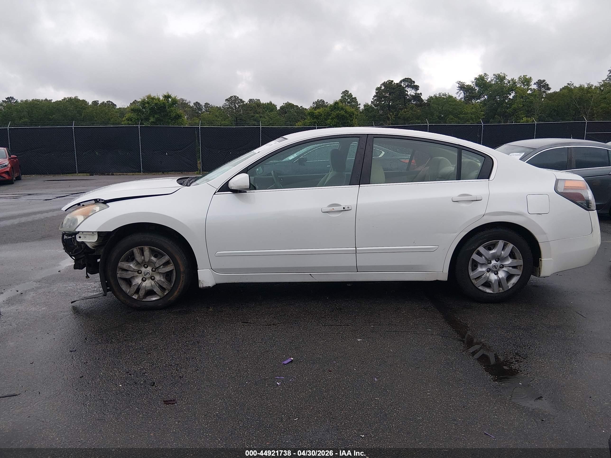 2009 Nissan Altima 2.5 S White vin: 1N4AL21E89N452365