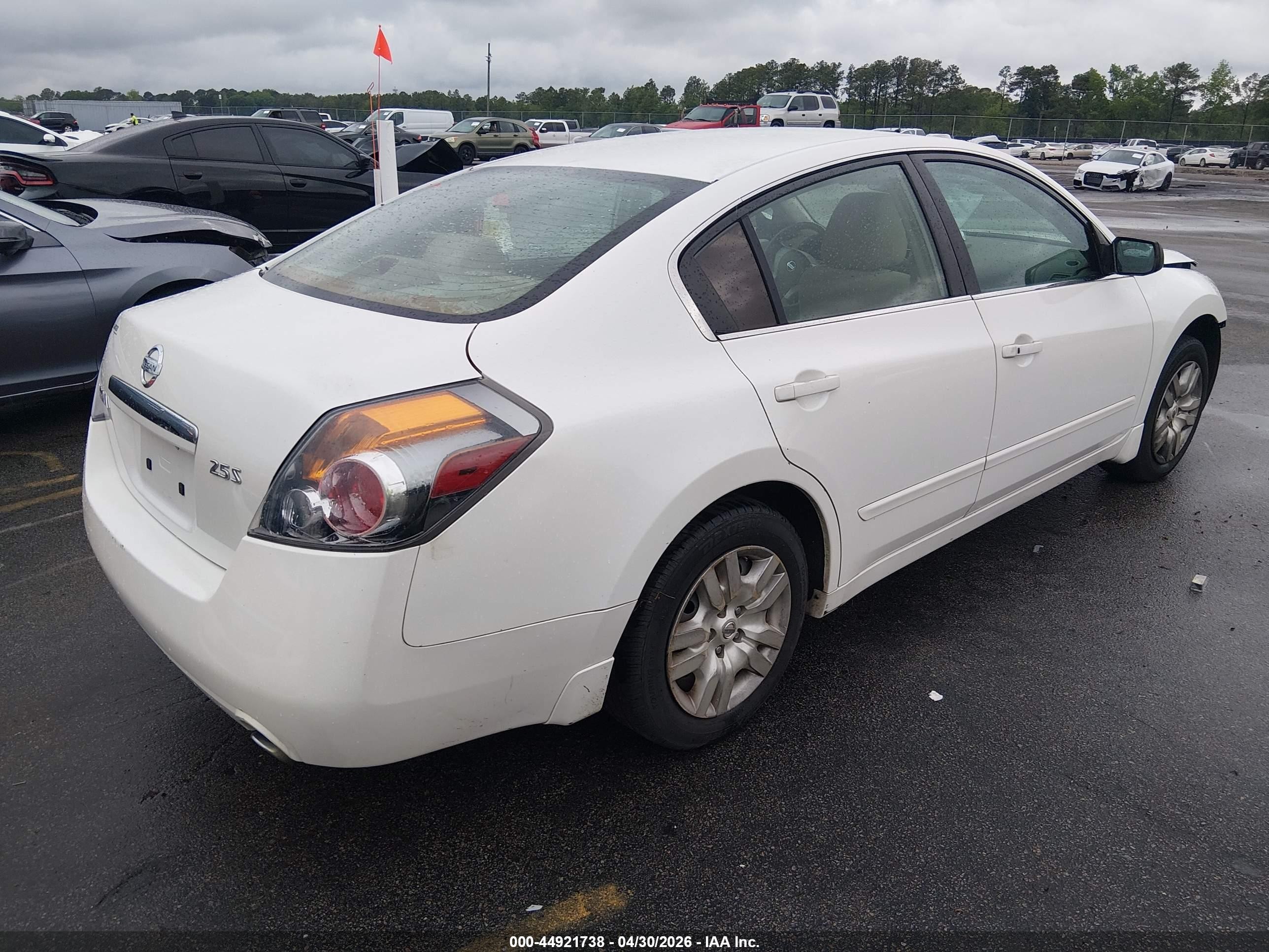 2009 Nissan Altima 2.5 S White vin: 1N4AL21E89N452365