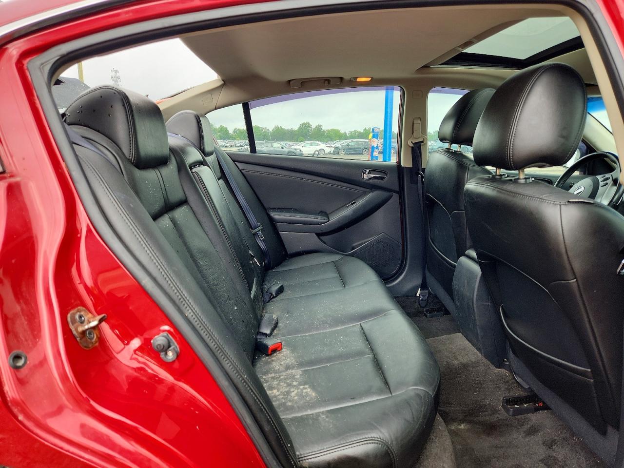 2009 Nissan Altima 2.5 Red vin: 1N4AL21E89N515870