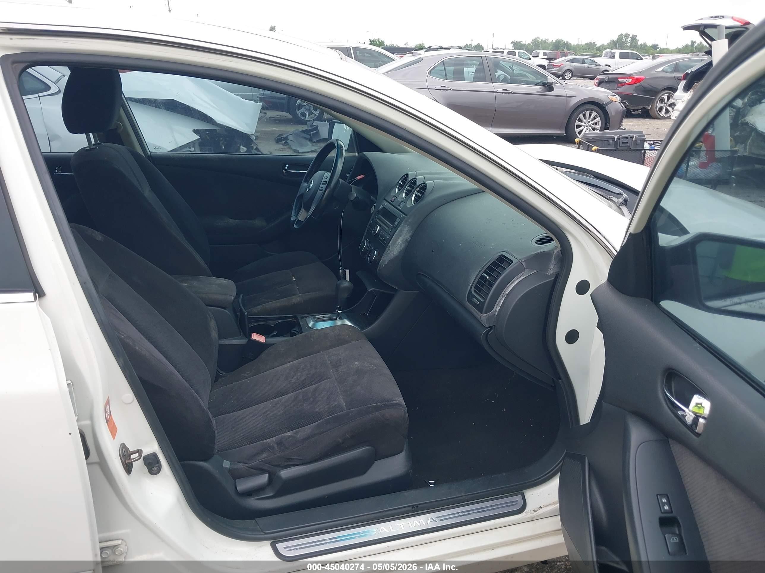 2009 Nissan Altima 2.5 S Белый vin: 1N4AL21E89N524522