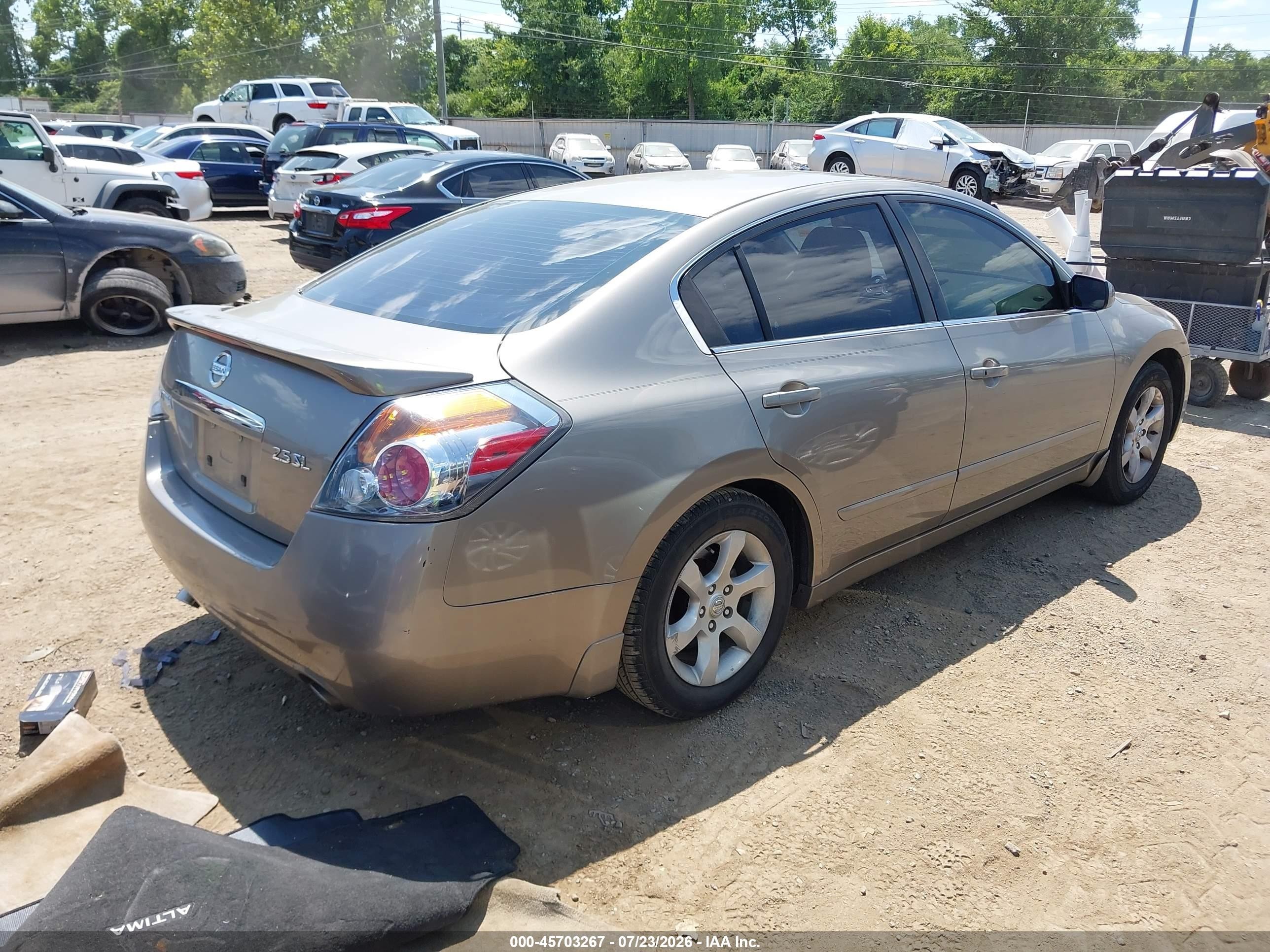 2007 Nissan Altima 2.5 S Silver vin: 1N4AL21E97C131184