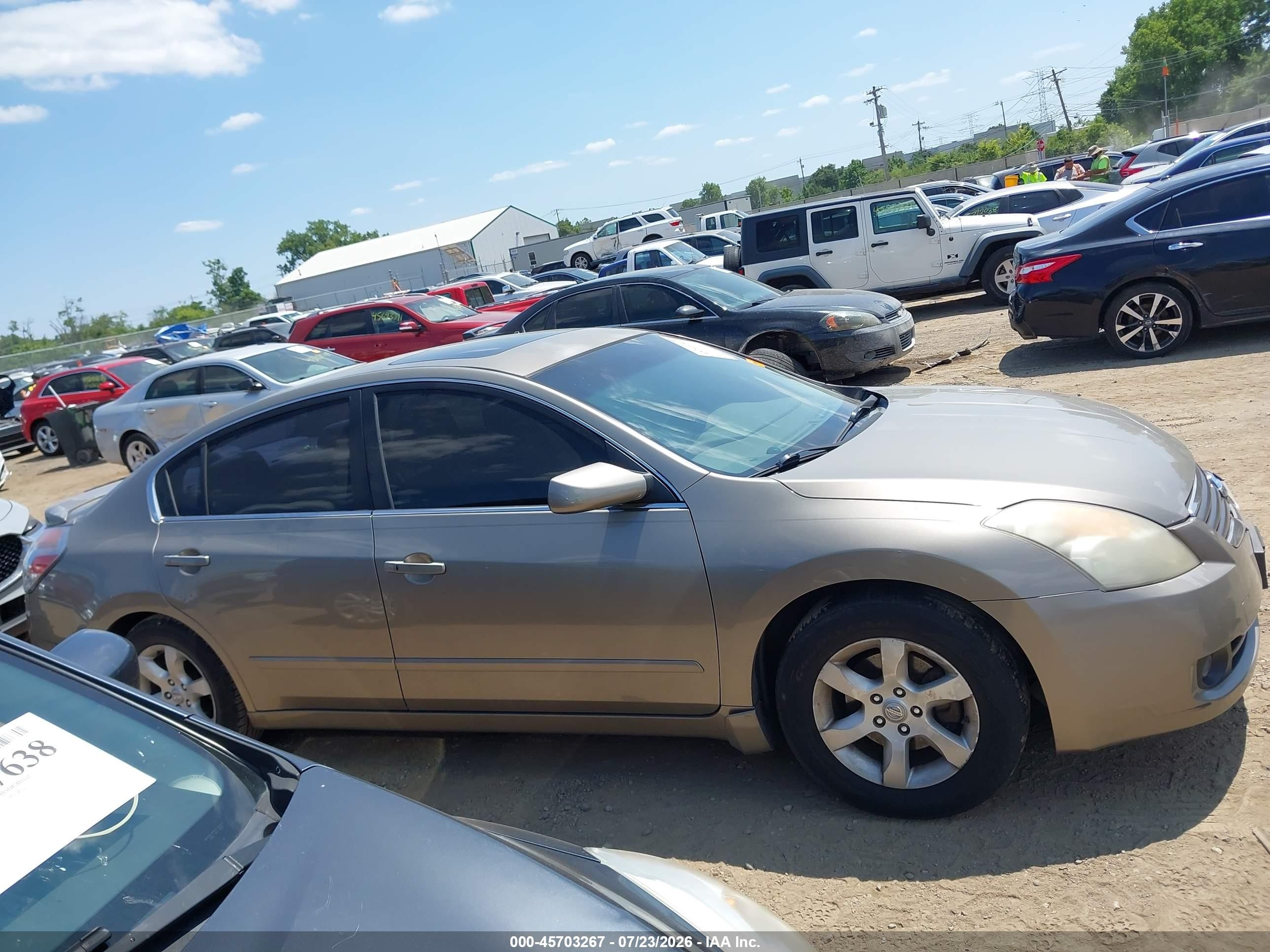 2007 Nissan Altima 2.5 S Silver vin: 1N4AL21E97C131184
