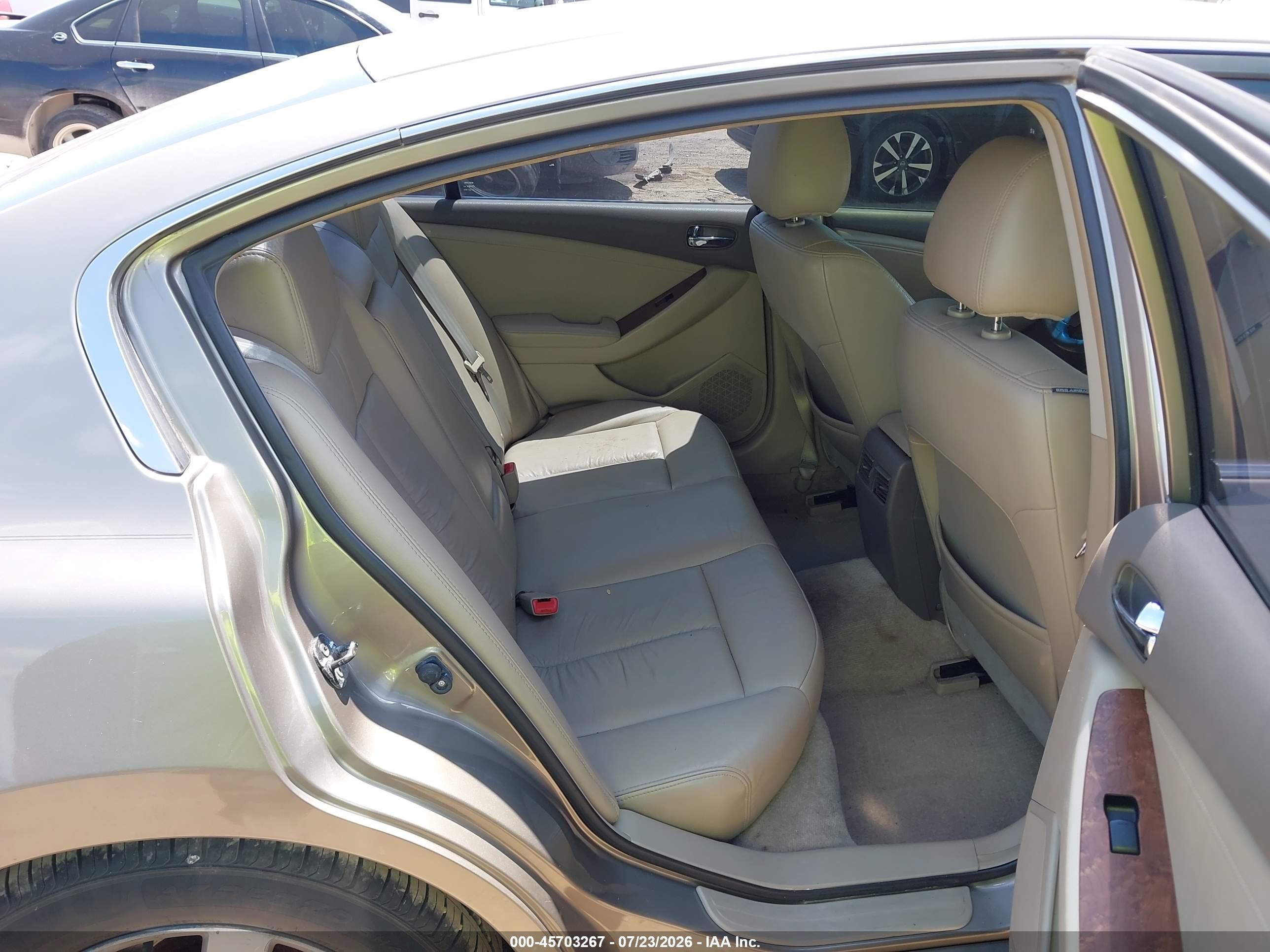 2007 Nissan Altima 2.5 S Silver vin: 1N4AL21E97C131184