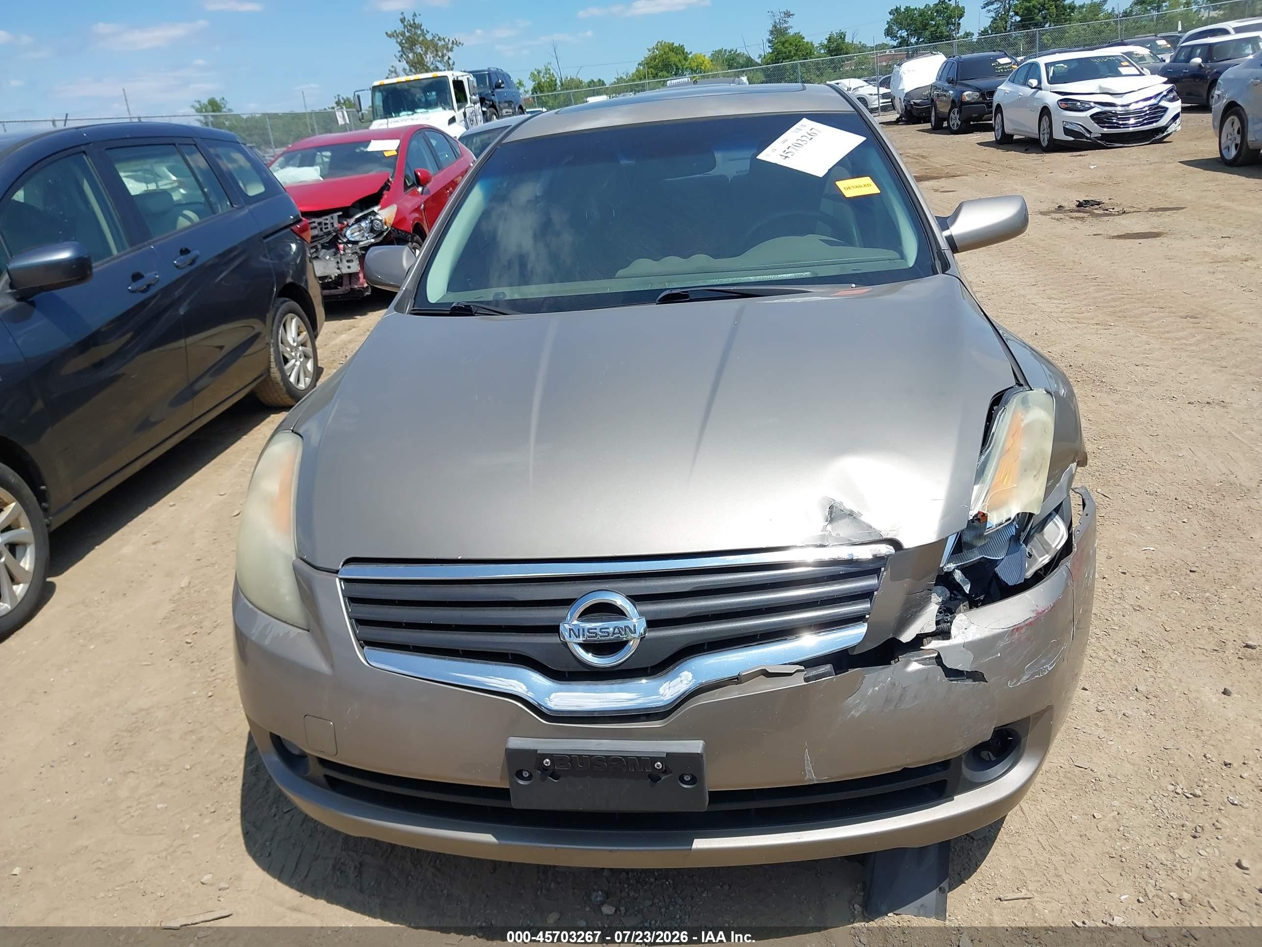 2007 Nissan Altima 2.5 S Silver vin: 1N4AL21E97C131184