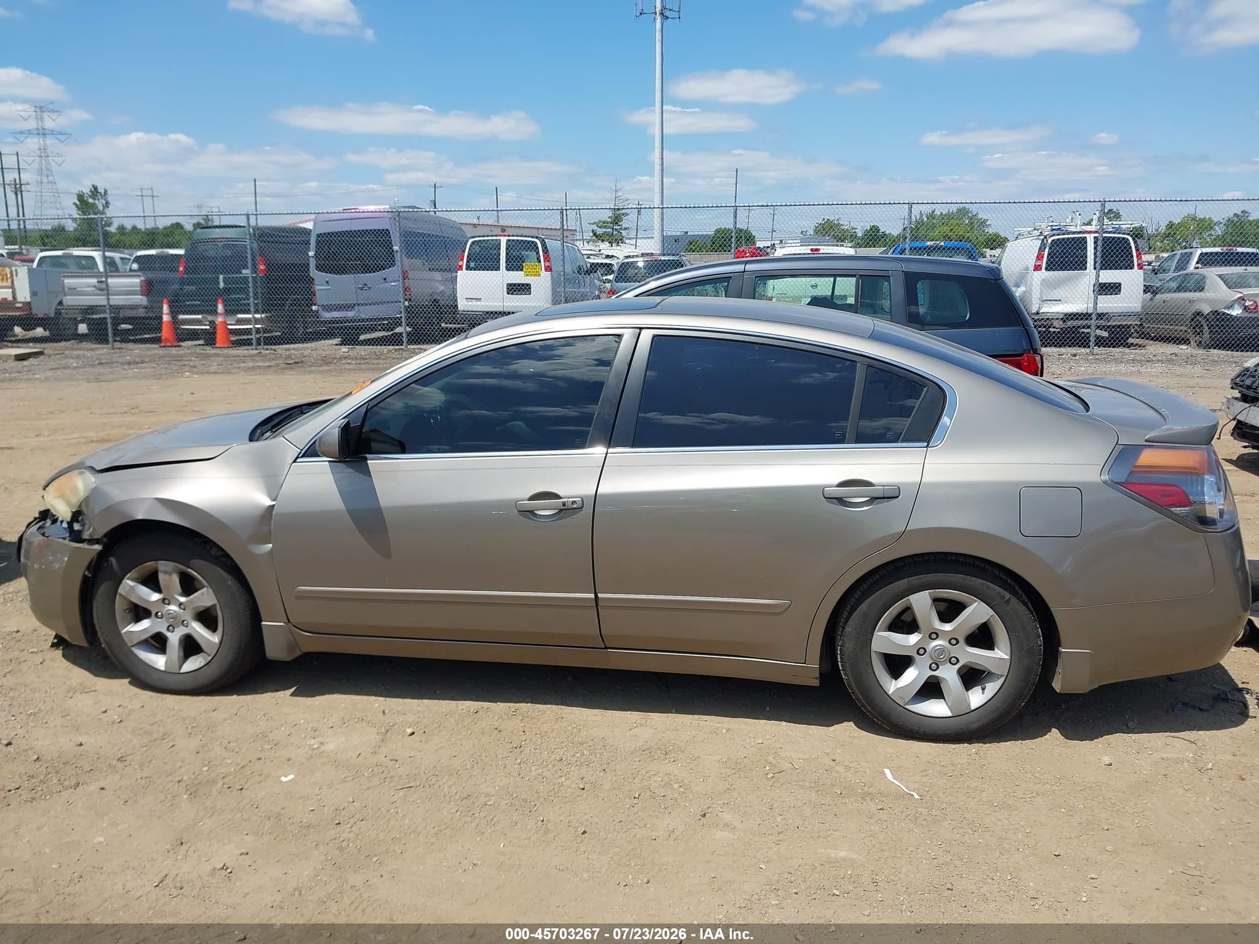 2007 Nissan Altima 2.5 S Silver vin: 1N4AL21E97C131184