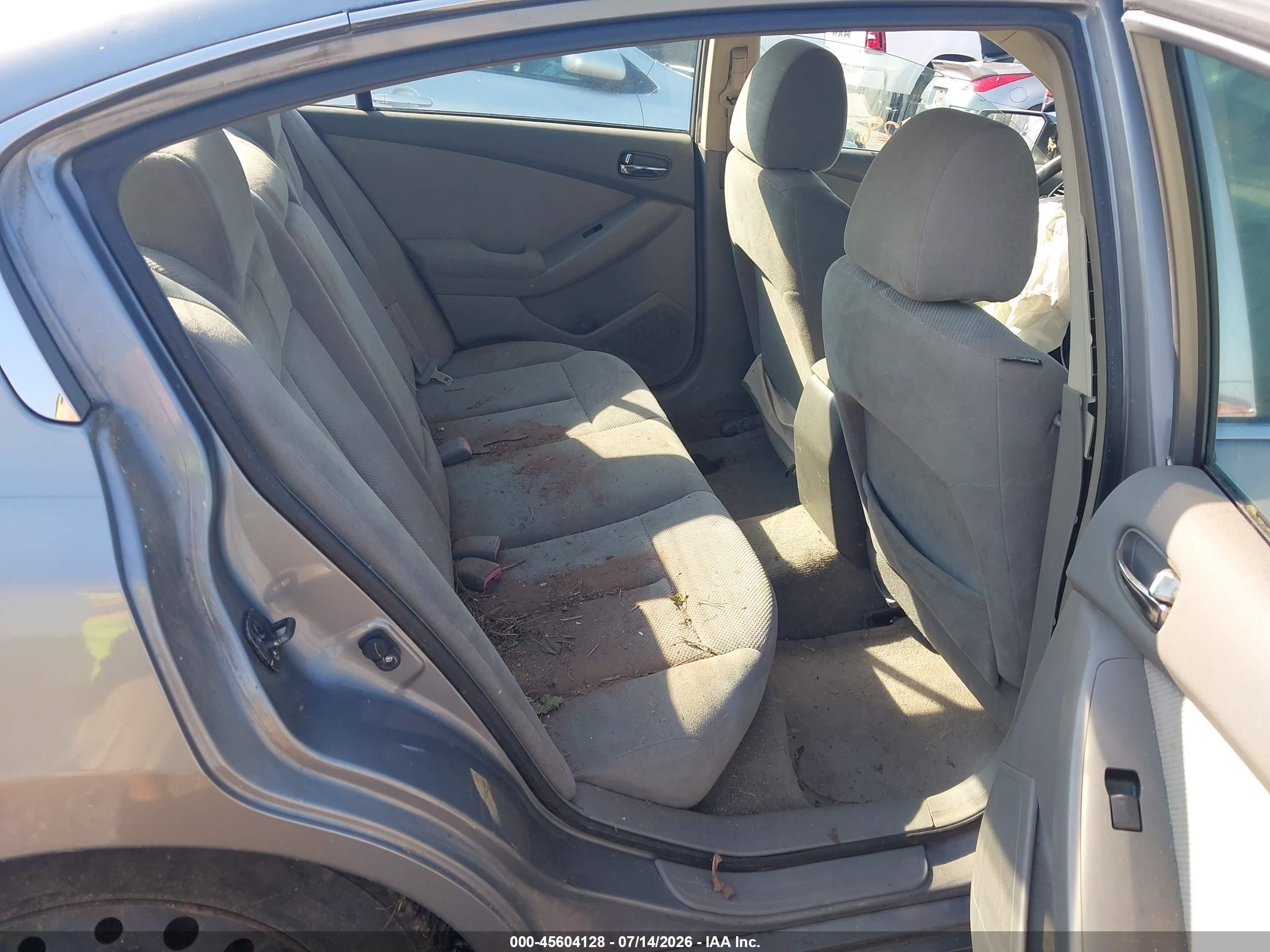 2007 Nissan Altima 2.5 S Silver vin: 1N4AL21E97C217272