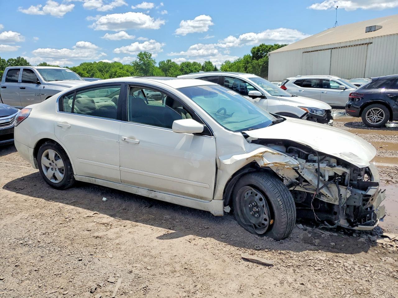 2007 Nissan Altima 2.5 White vin: 1N4AL21E97C223492