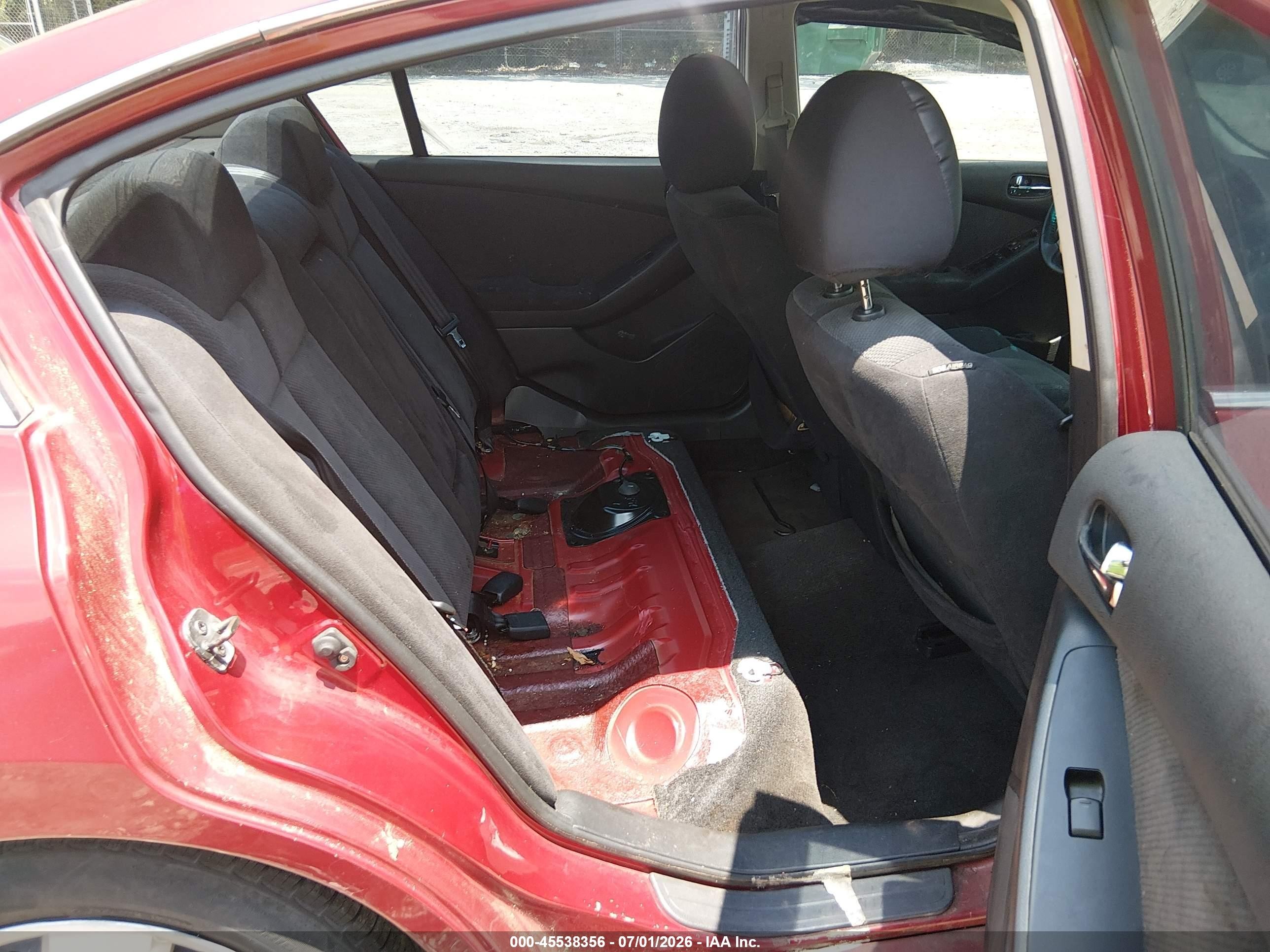 2007 Nissan Altima 2.5 S Red vin: 1N4AL21E97N438410