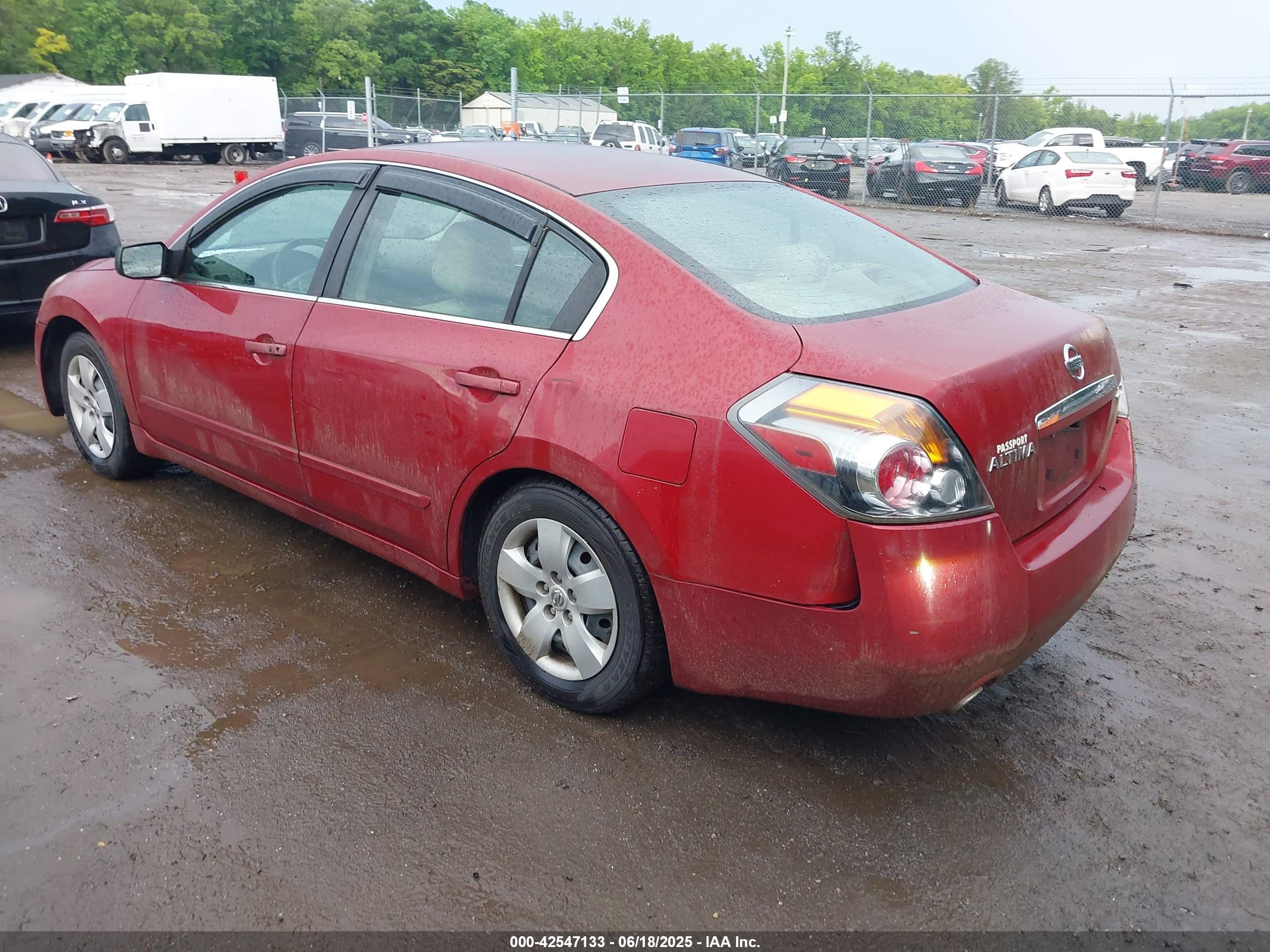 2008 Nissan Altima 2.5 S Red vin: 1N4AL21E98N425142