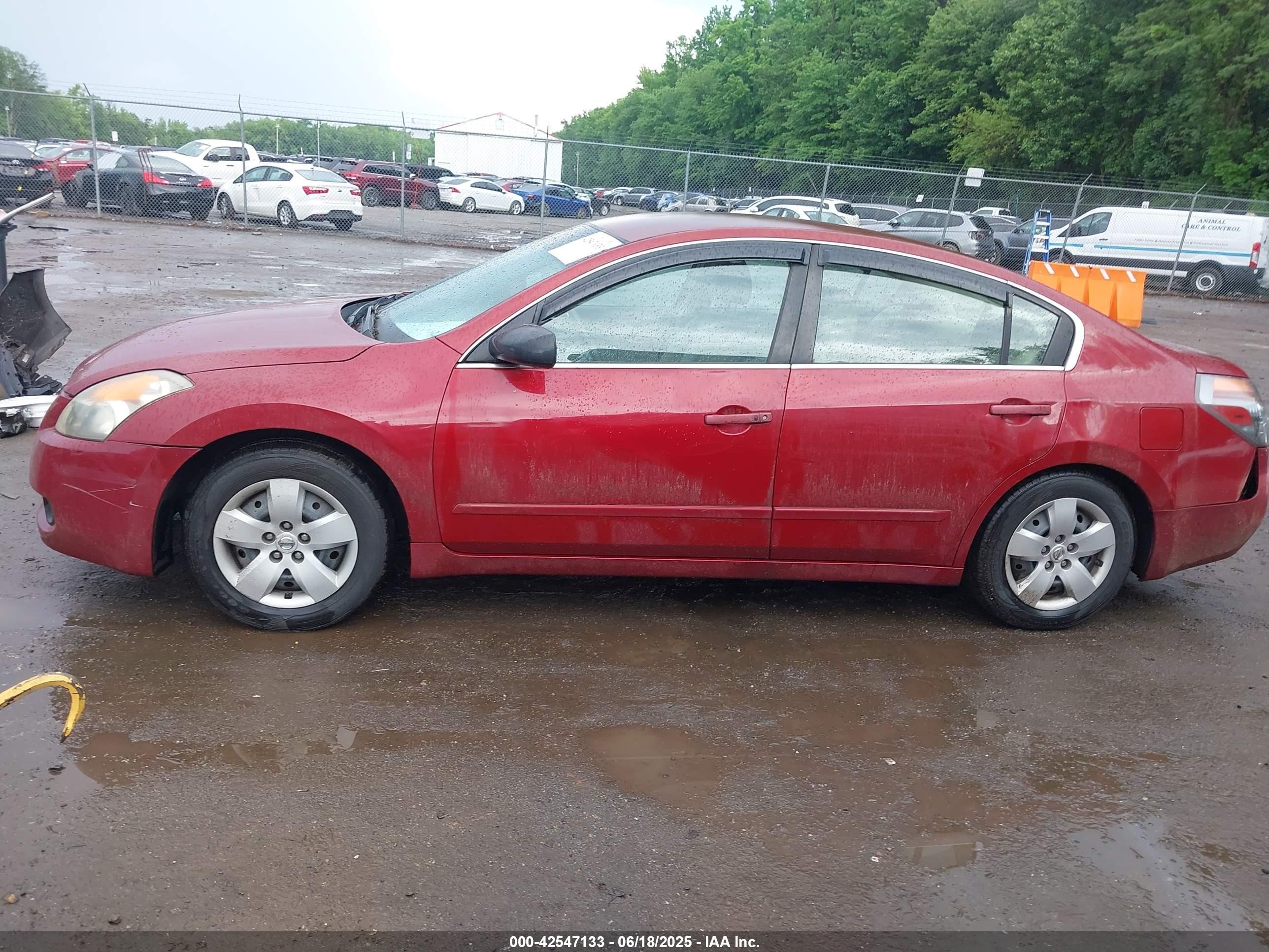 2008 Nissan Altima 2.5 S Red vin: 1N4AL21E98N425142