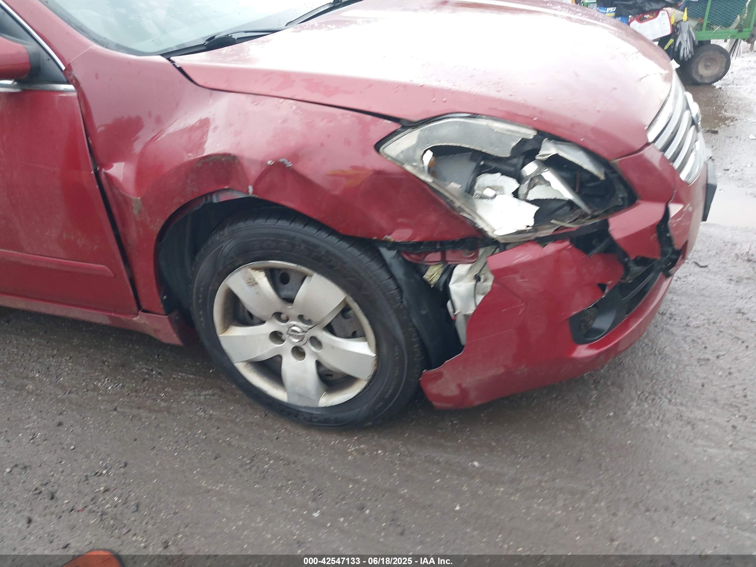 2008 Nissan Altima 2.5 S Red vin: 1N4AL21E98N425142