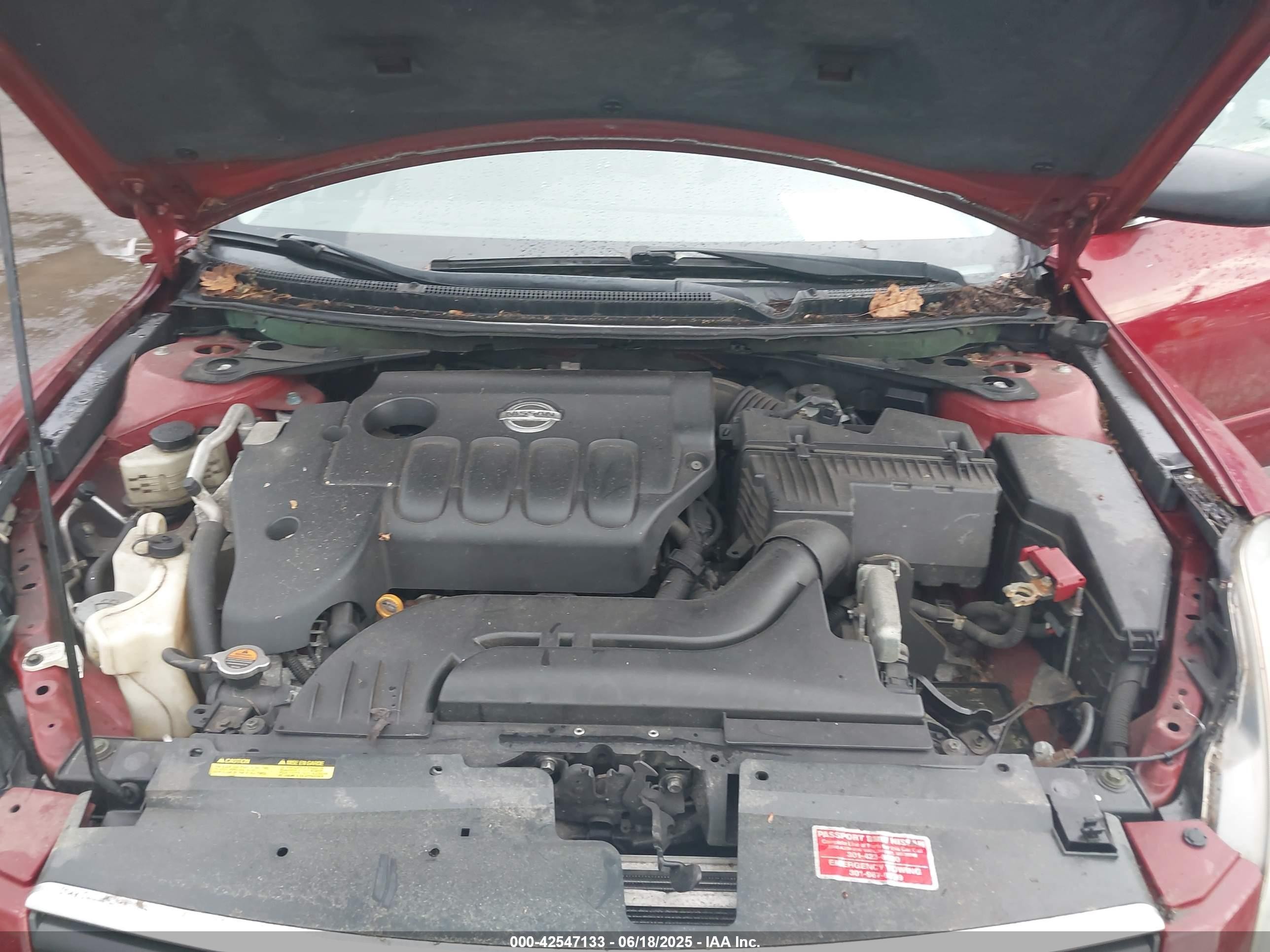 2008 Nissan Altima 2.5 S Red vin: 1N4AL21E98N425142