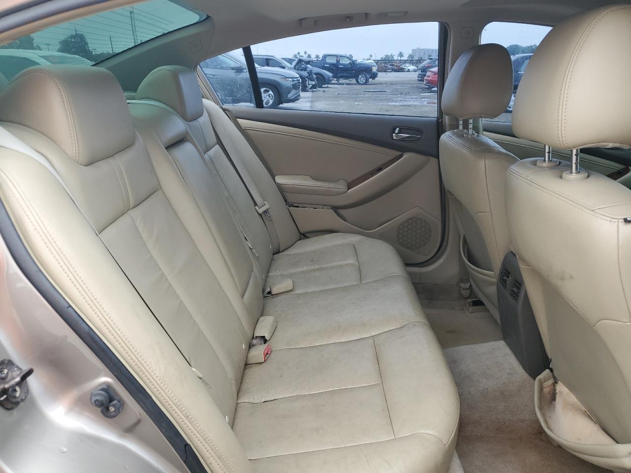 2008 Nissan Altima Желто-коричневый vin: 1N4AL21E98N531414