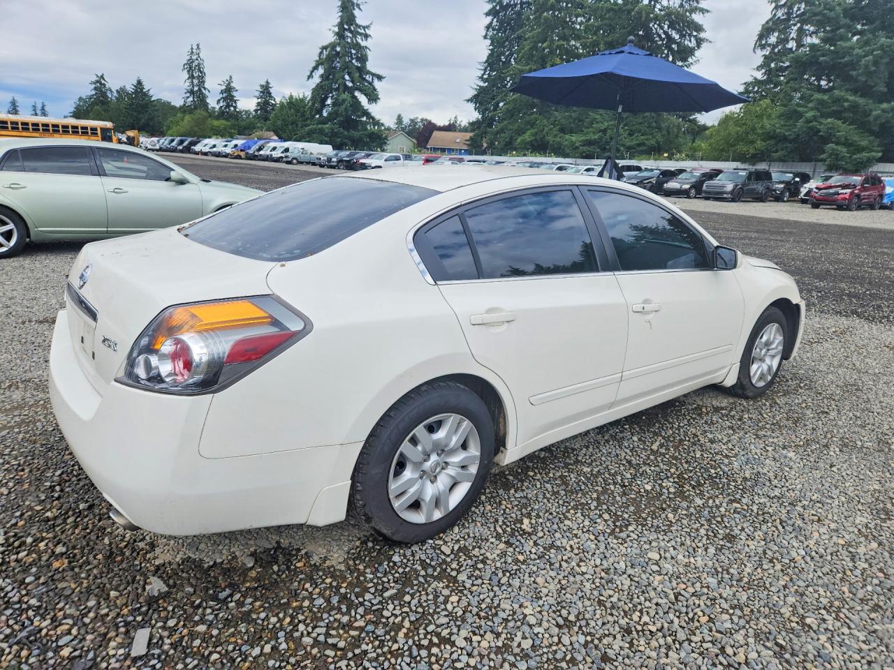 2009 Nissan Altima 2.5 Белый vin: 1N4AL21E99C102500
