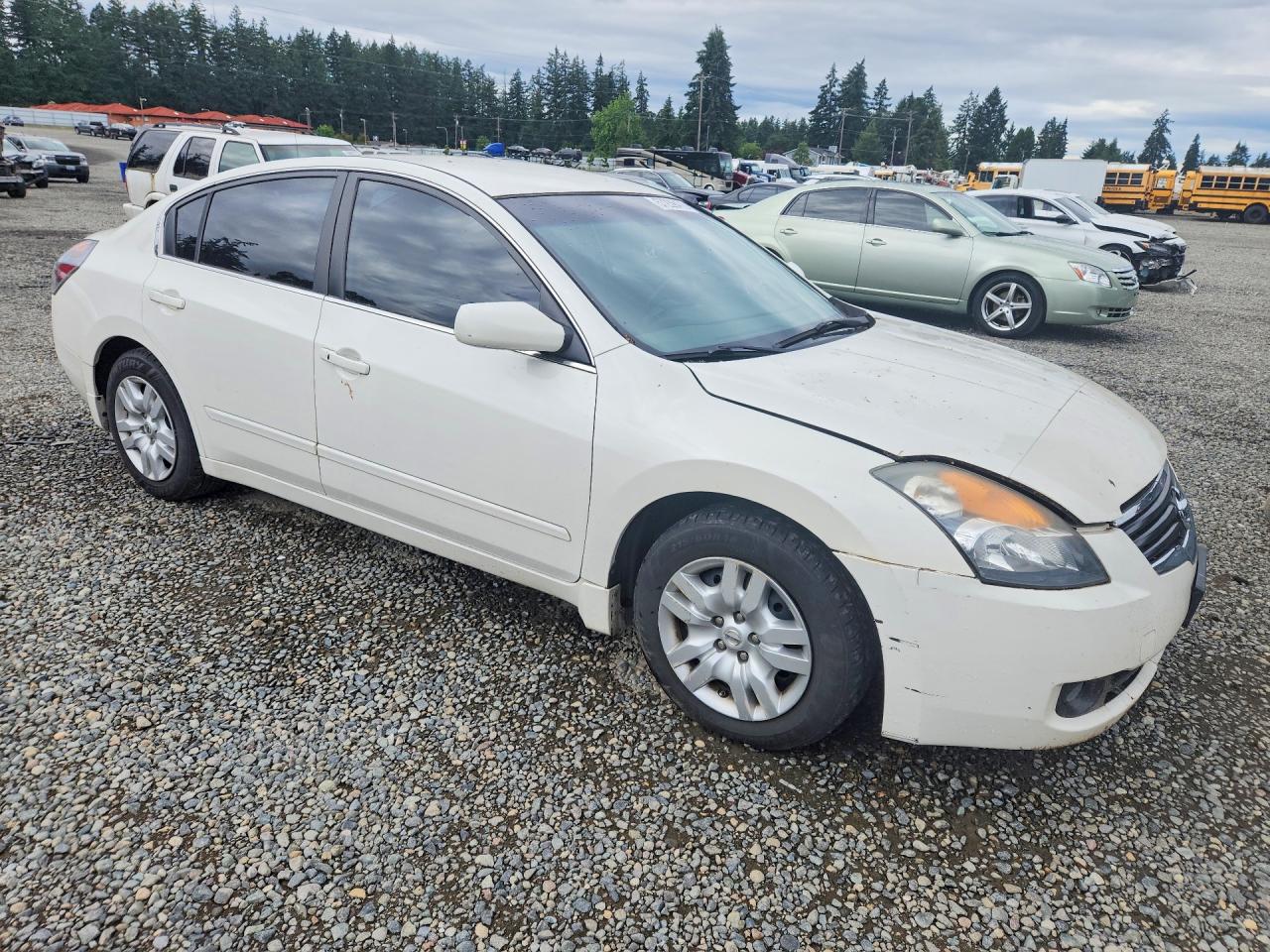 2009 Nissan Altima 2.5 Белый vin: 1N4AL21E99C102500