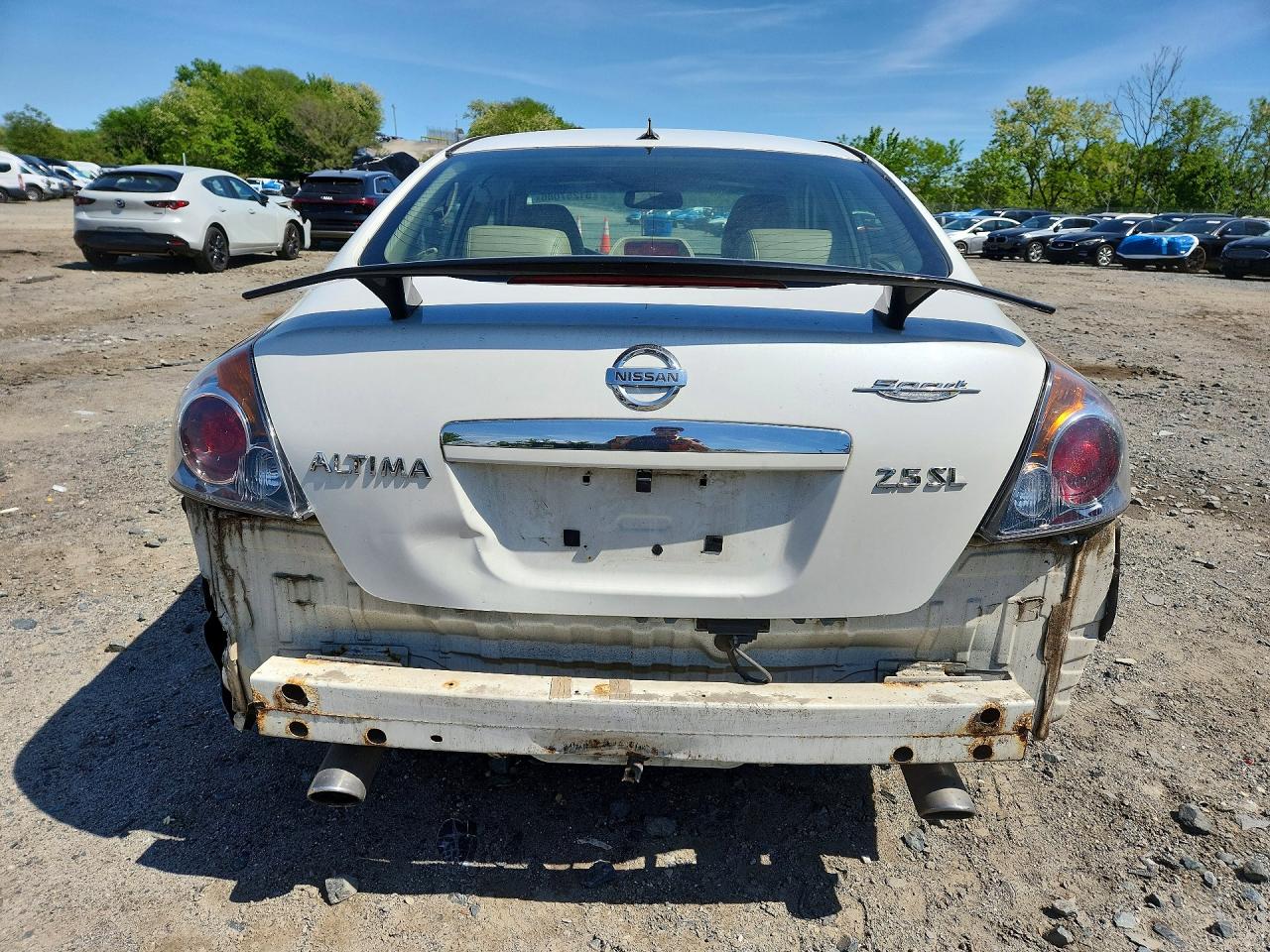 2009 Nissan Altima 2.5 White vin: 1N4AL21E99N456473
