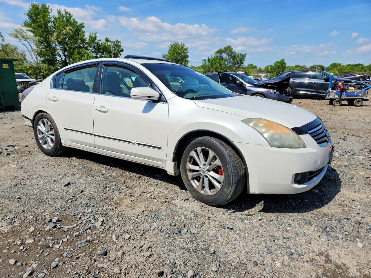 2009 Nissan Altima 2.5 White vin: 1N4AL21E99N456473