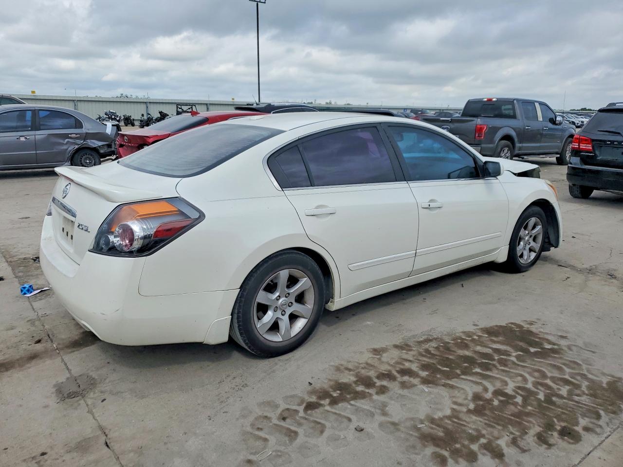 2009 Nissan Altima 2.5 White vin: 1N4AL21E99N484340