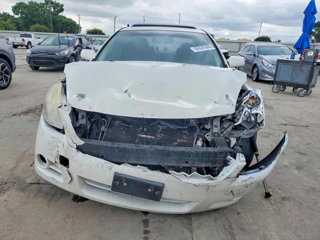 2009 Nissan Altima 2.5 White vin: 1N4AL21E99N484340