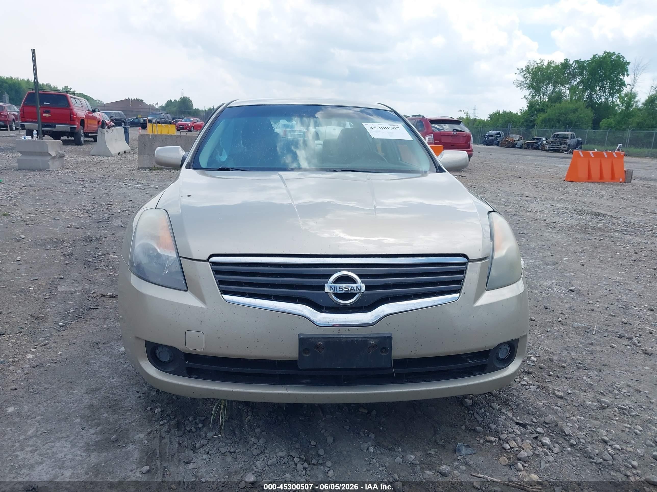 2009 Nissan Altima 2.5 S Beige vin: 1N4AL21E99N528630