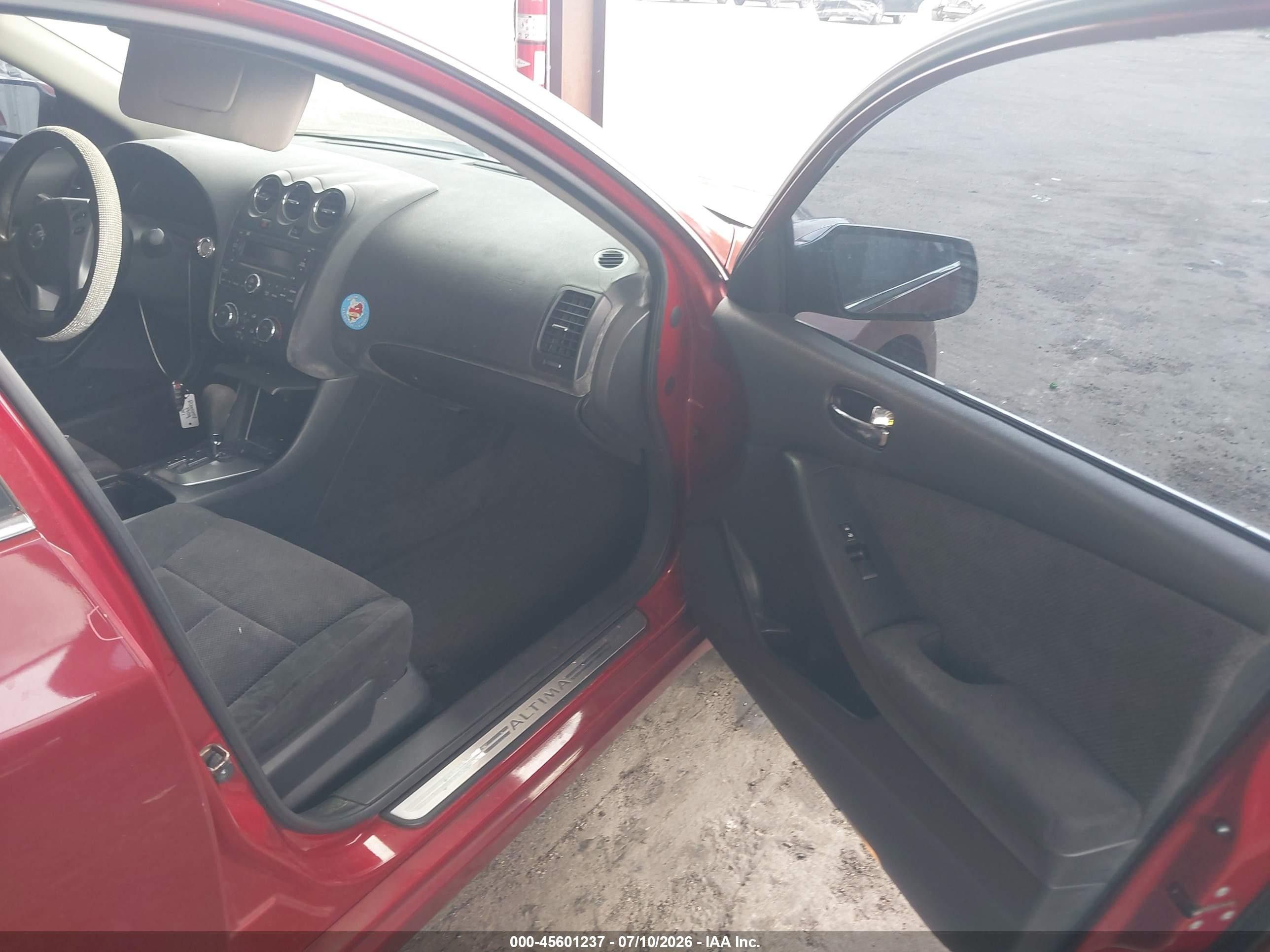 2009 Nissan Altima 2.5 S Red vin: 1N4AL21E99N530281