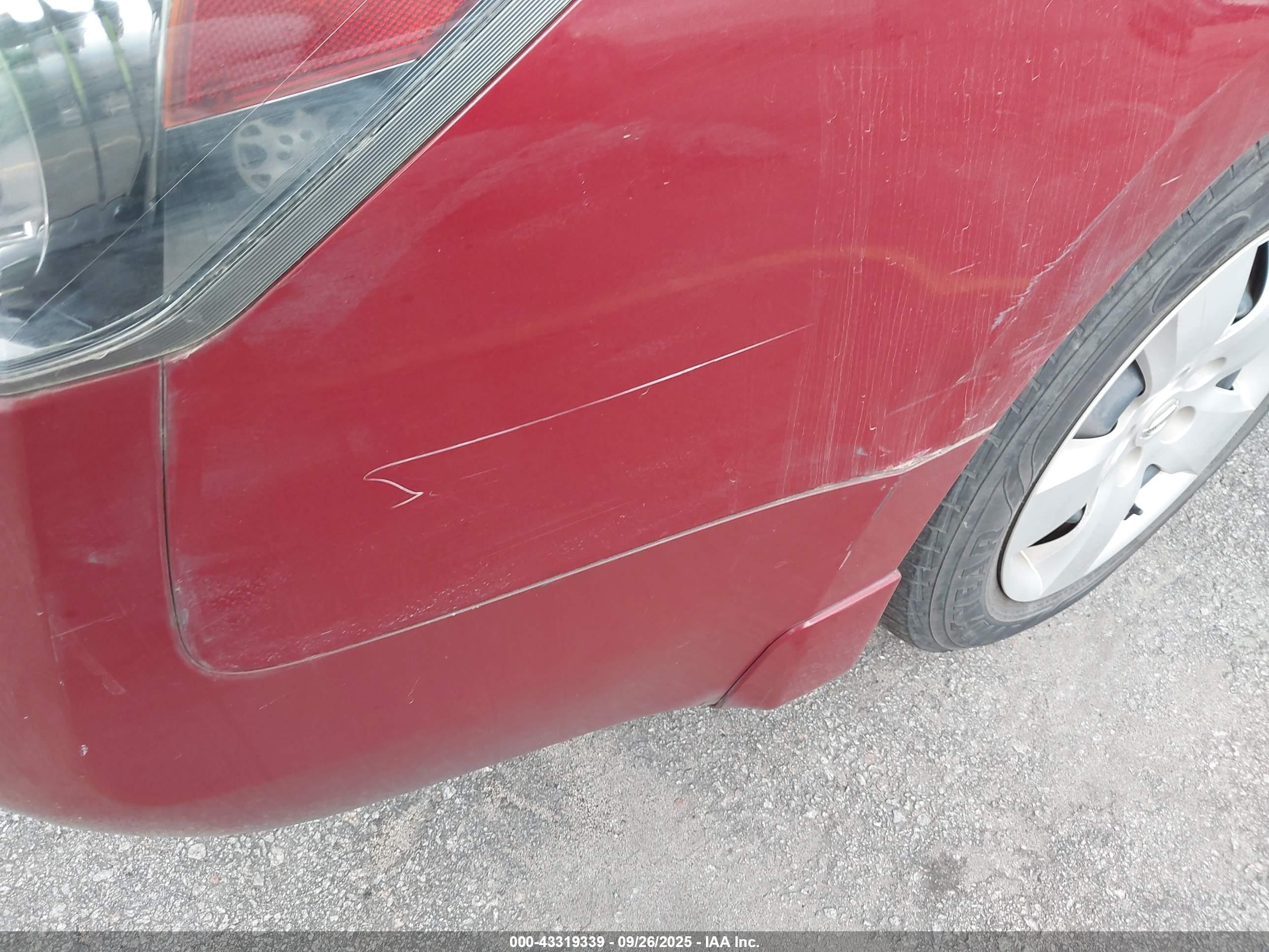 2007 Nissan Altima 2.5 S Red vin: 1N4AL21EX7C119089