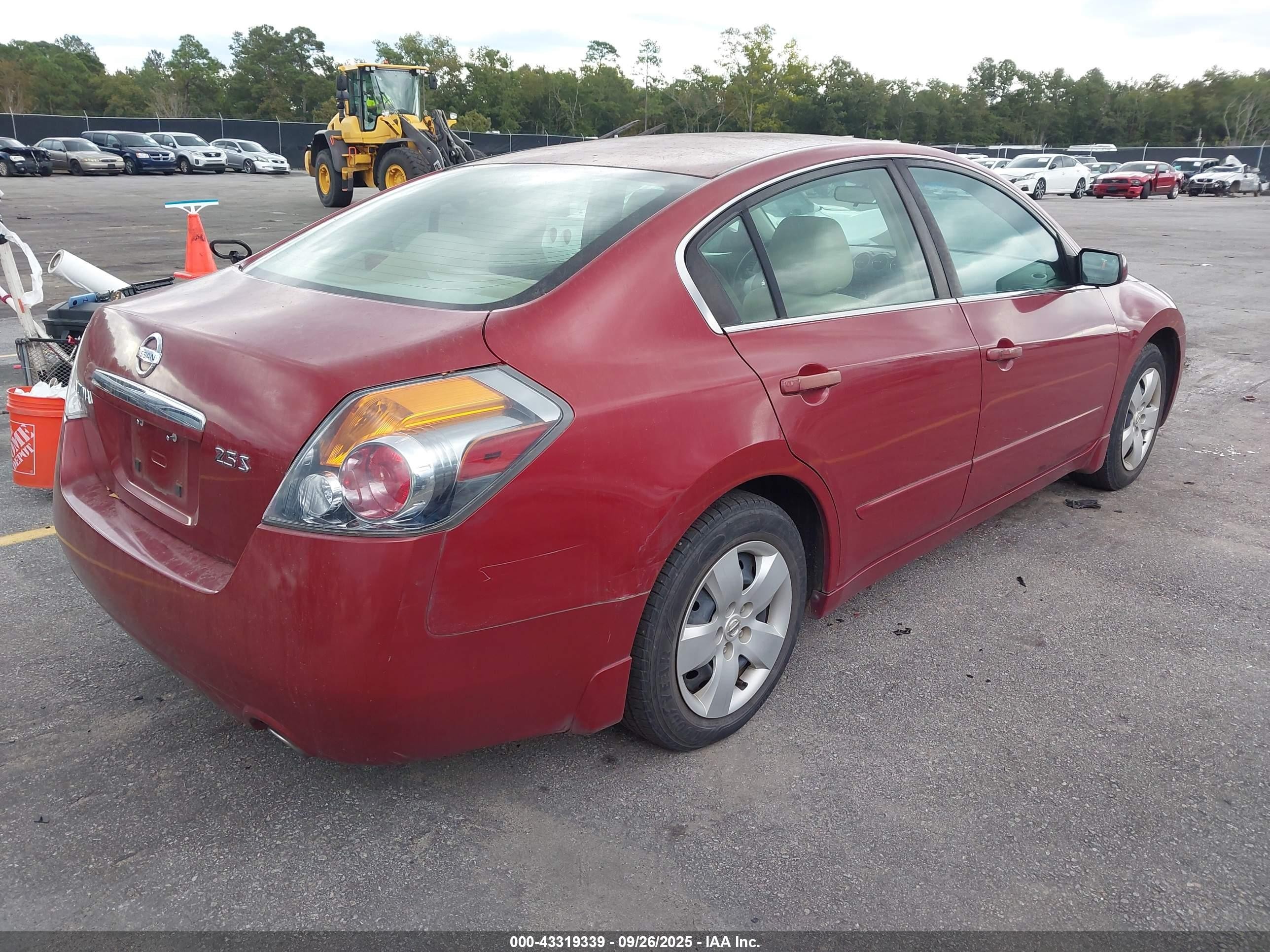 2007 Nissan Altima 2.5 S Red vin: 1N4AL21EX7C119089