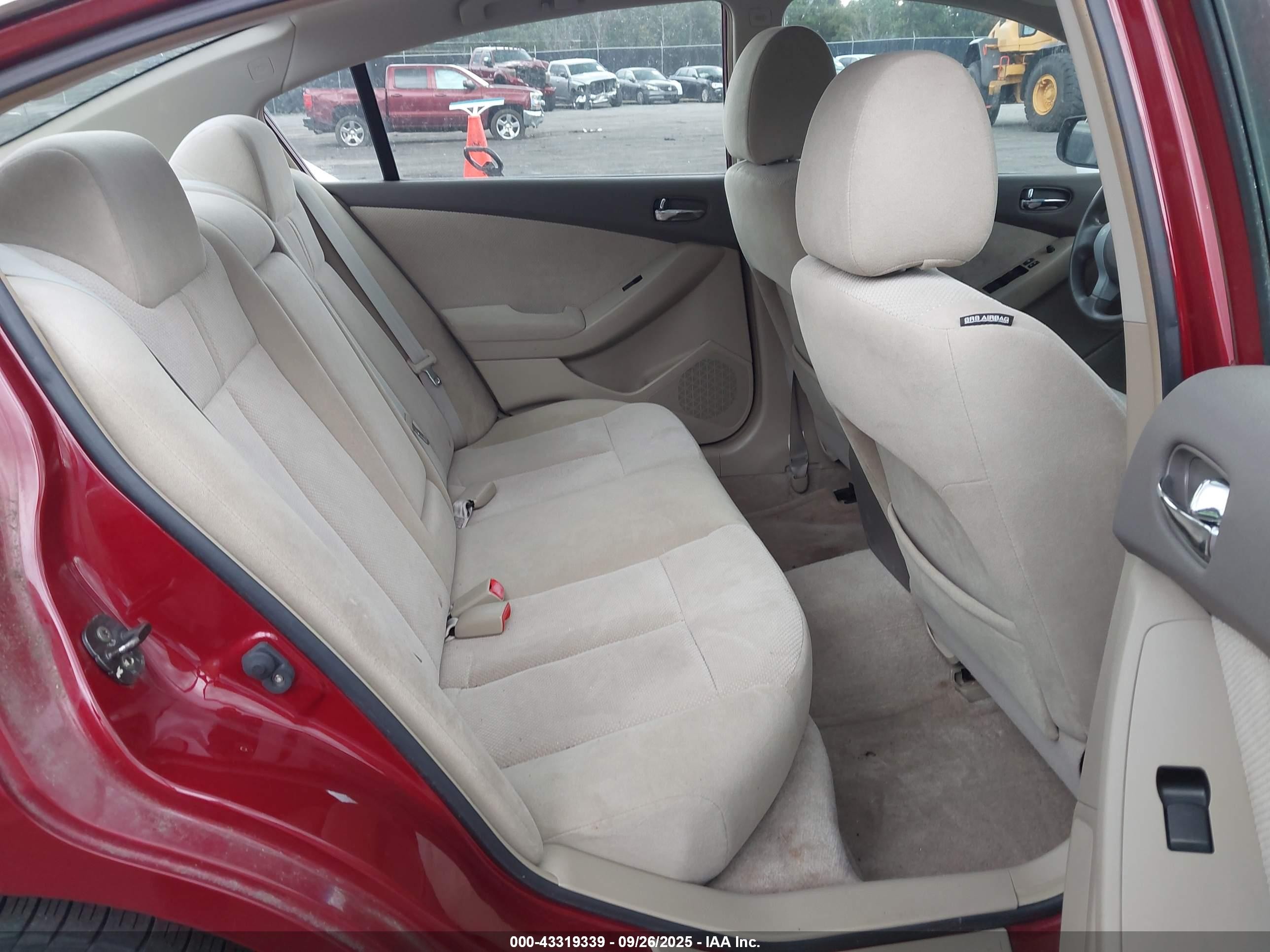 2007 Nissan Altima 2.5 S Red vin: 1N4AL21EX7C119089