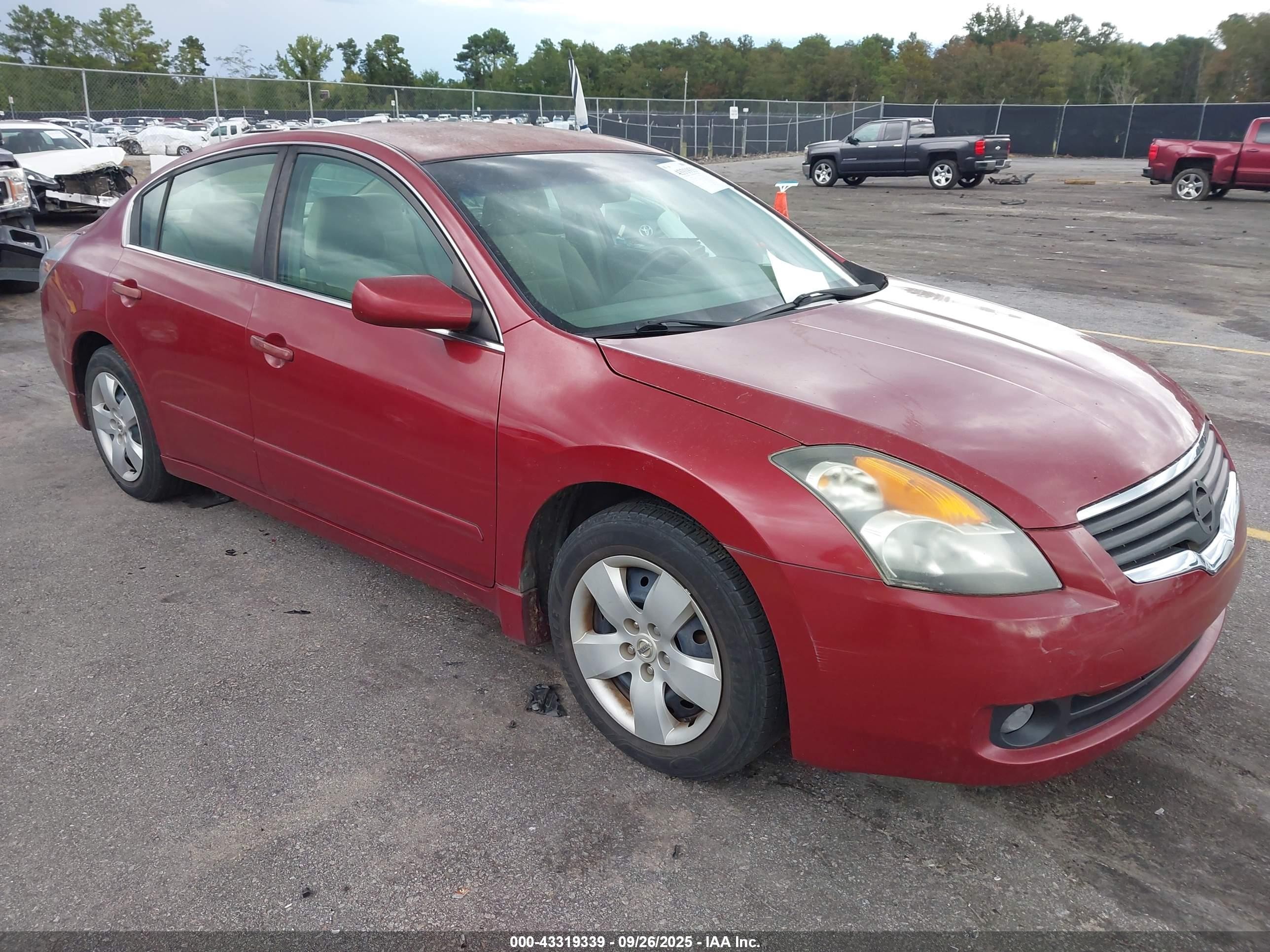 2007 Nissan Altima 2.5 S Red vin: 1N4AL21EX7C119089