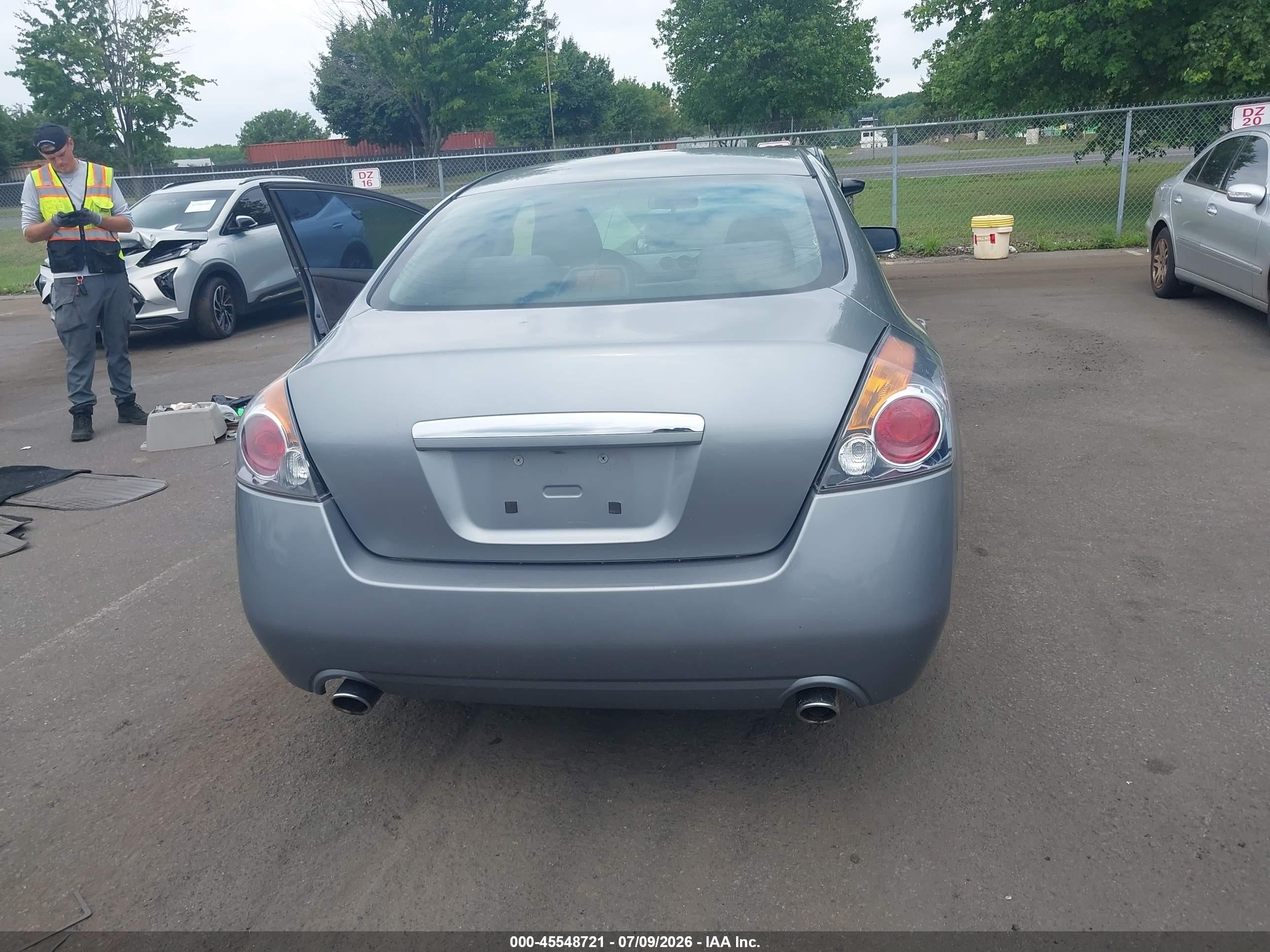 2008 Nissan Altima 2.5 S Silver vin: 1N4AL21EX8N400847