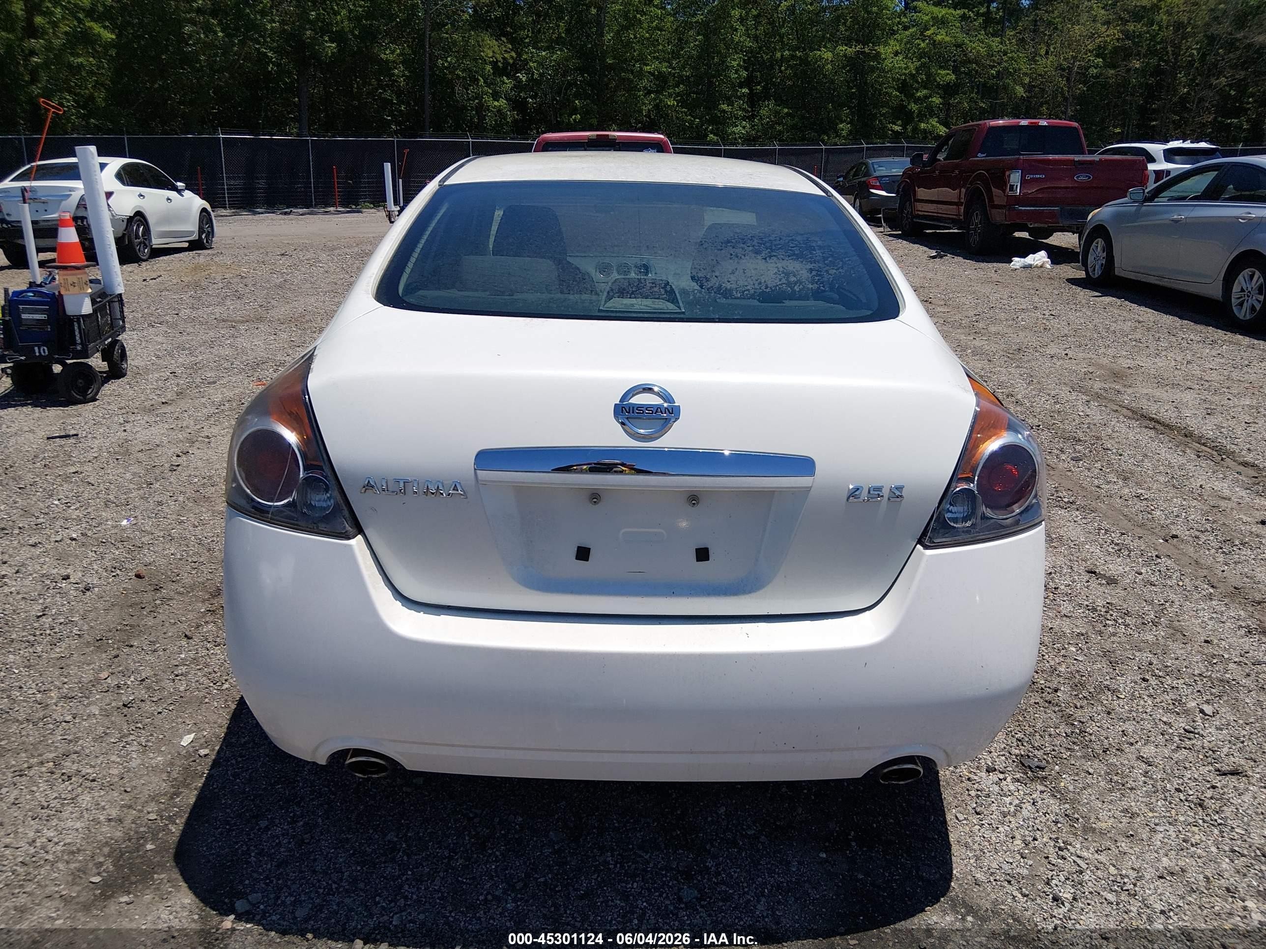 2008 Nissan Altima 2.5 S White vin: 1N4AL21EX8N417373