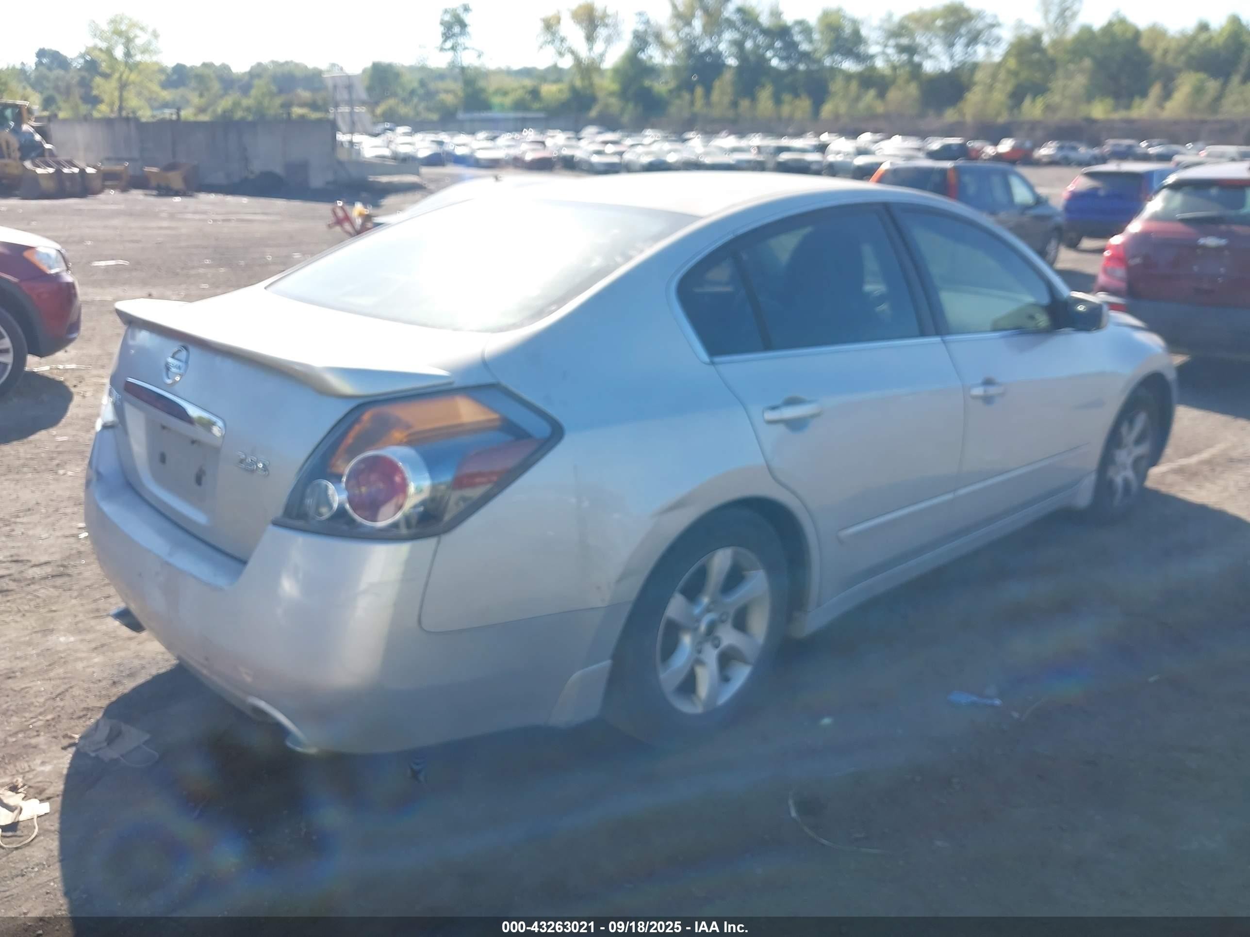 2008 Nissan Altima 2.5 S Silver vin: 1N4AL21EX8N527243
