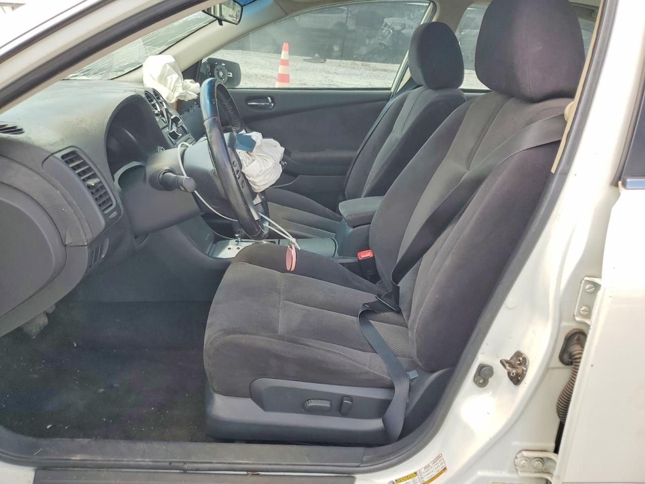 2008 Nissan Altima 2.5 White vin: 1N4AL21EX8N555947
