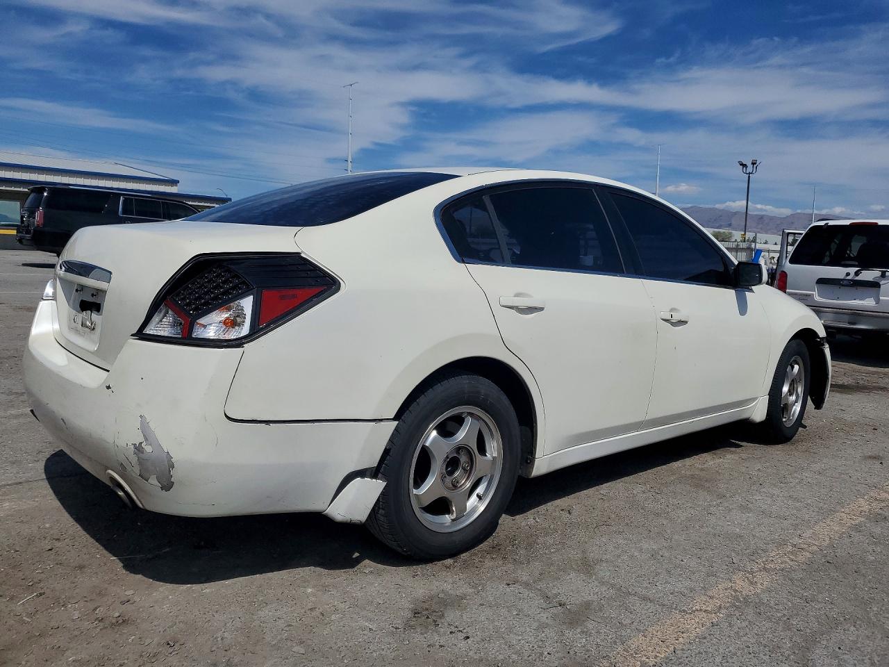 2008 Nissan Altima 2.5/2.5s White vin: 1N4AL21EX8N556080