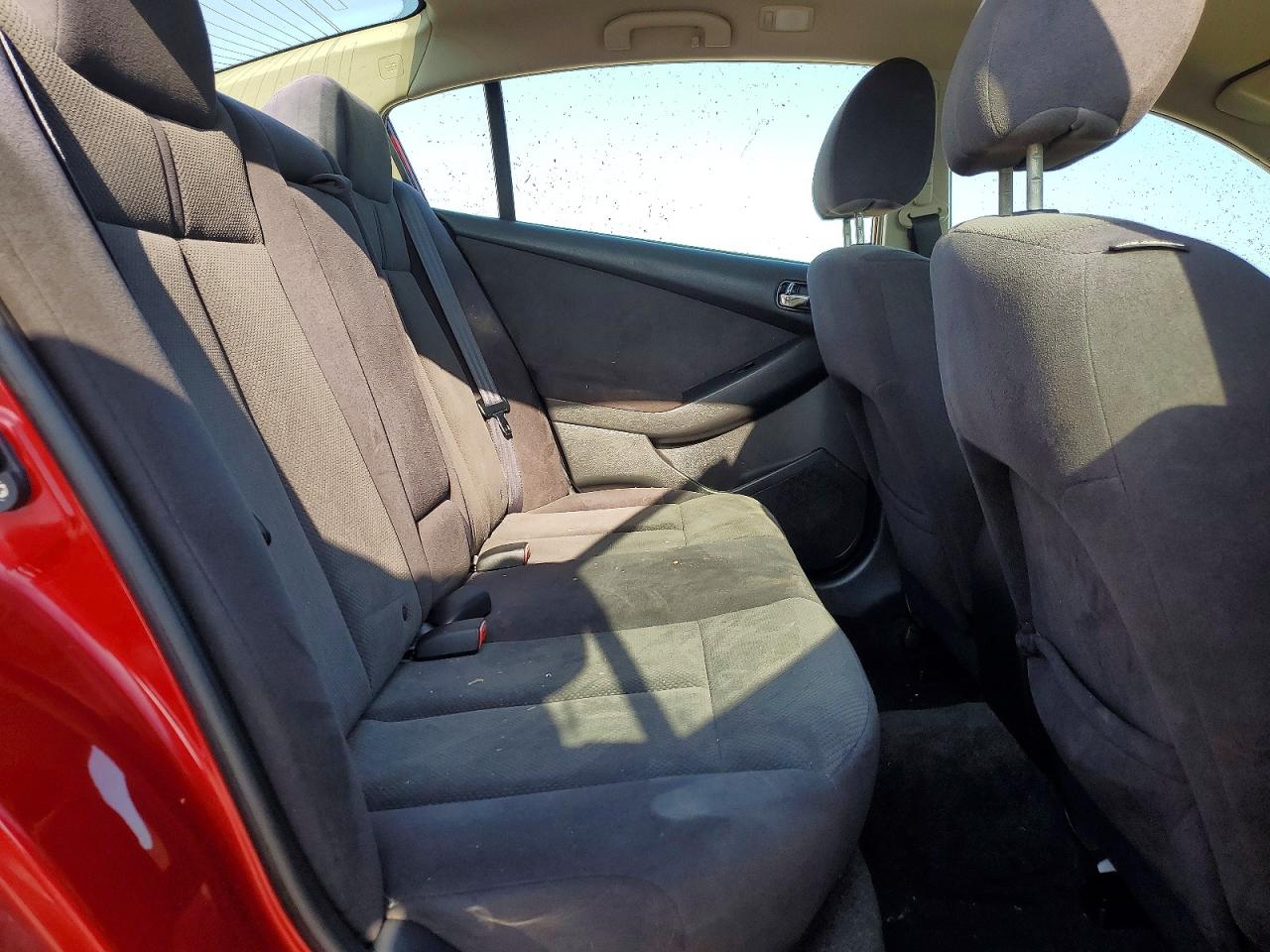 2009 Nissan Altima 2.5 Red vin: 1N4AL21EX9N456417