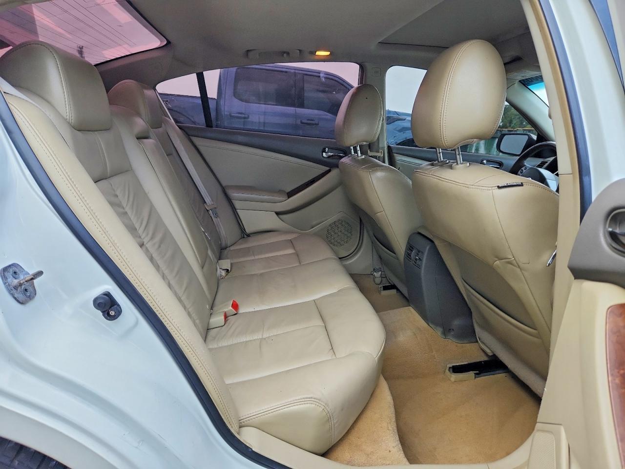 2009 Nissan Altima 2.5 Белый vin: 1N4AL21EX9N557196
